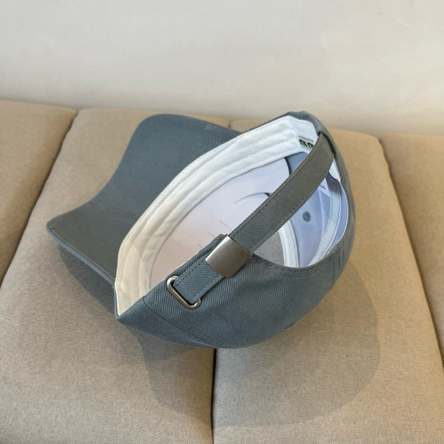 谬谬miumiu 原单春夏新款棒球帽，正品开模订制，原版做工细致质量超赞！