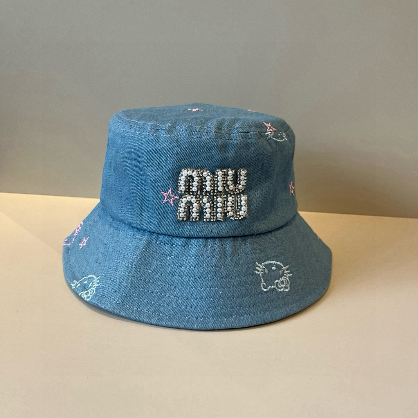 谬谬miumiu 原单春夏新款渔夫帽，正品开模订制，原版做工细致质量超赞！