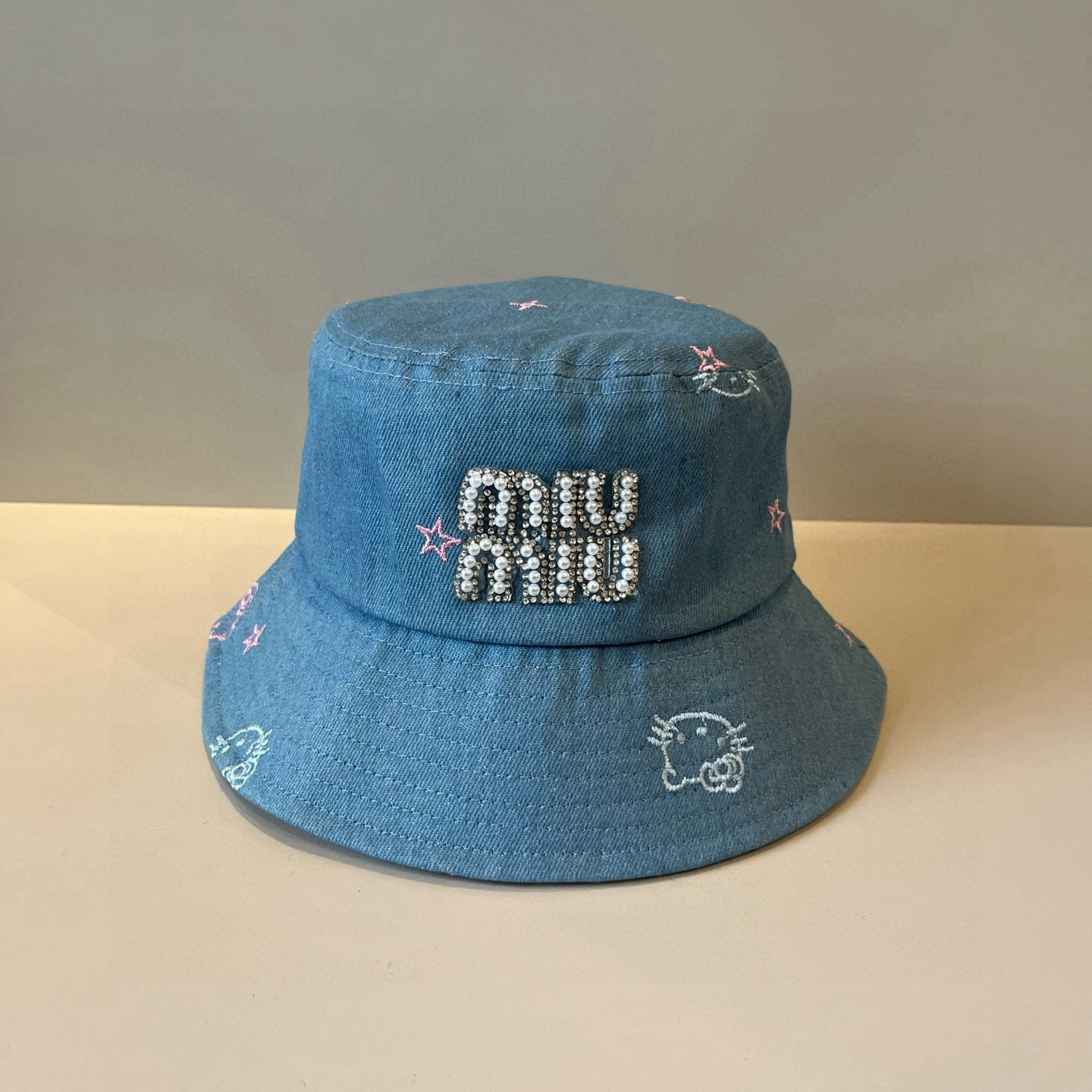 谬谬miumiu 原单春夏新款渔夫帽，正品开模订制，原版做工细致质量超赞！