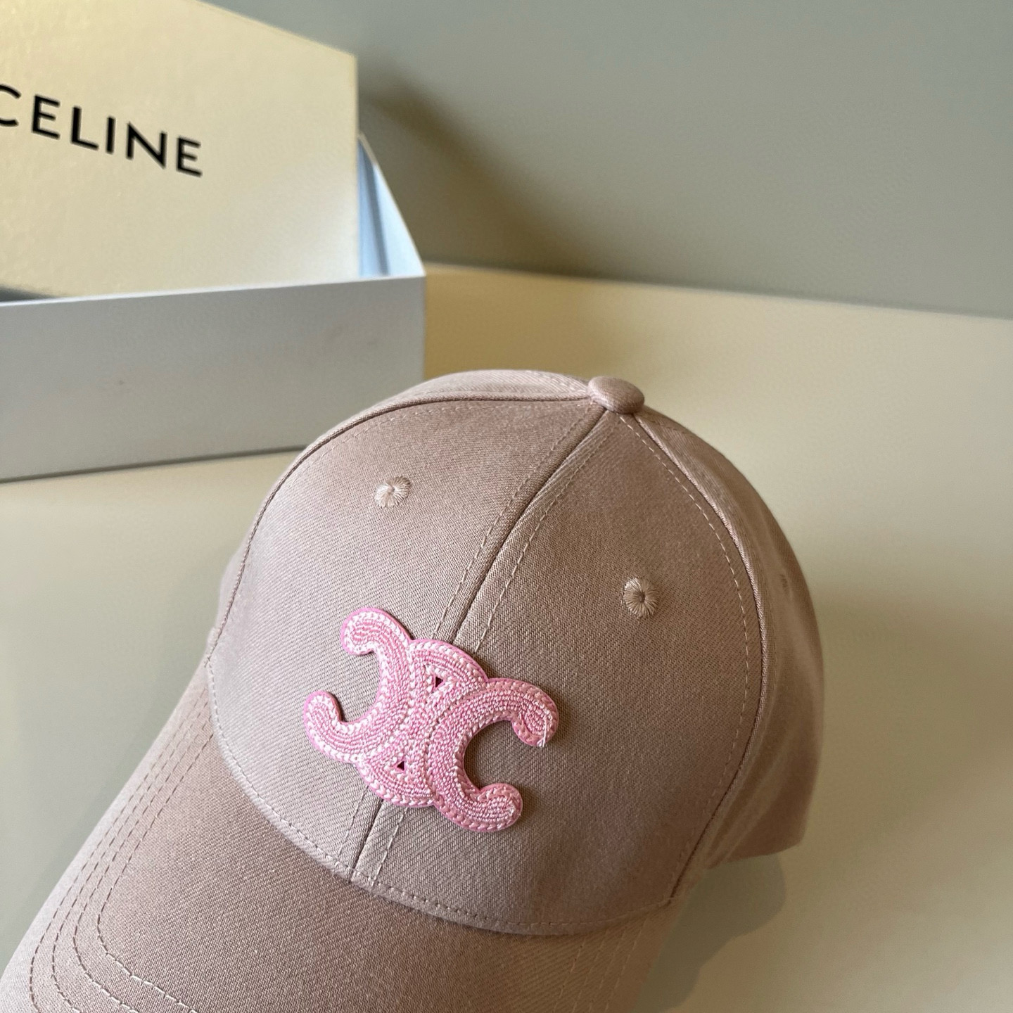 【CELINE赛琳】新款经典休闲潮流款 棒球帽🧢日韩风格，随便搭配都超好看！出门旅游，绝对要入手的一款