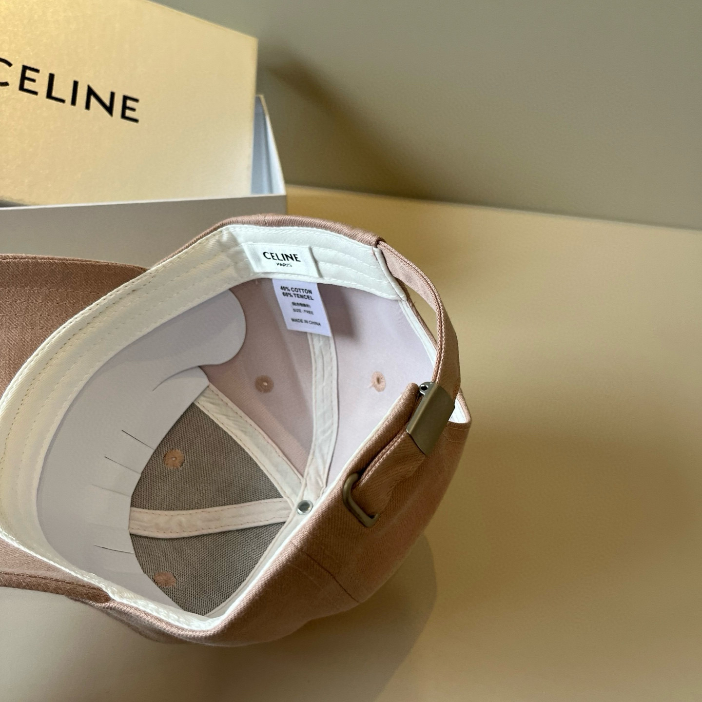 【CELINE赛琳】新款经典休闲潮流款 棒球帽🧢日韩风格，随便搭配都超好看！出门旅游，绝对要入手的一款