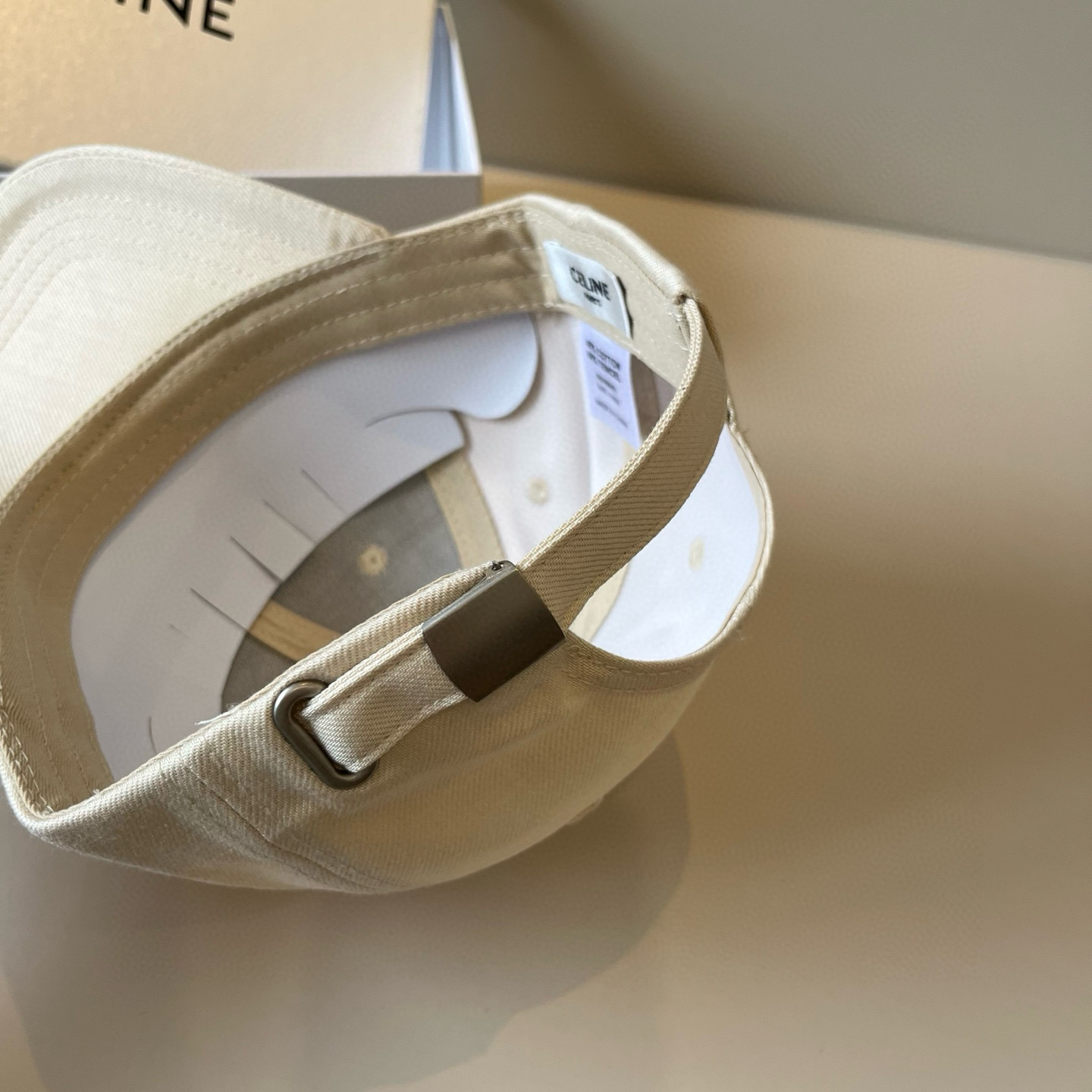 【CELINE赛琳】新款经典休闲潮流款 棒球帽🧢日韩风格，随便搭配都超好看！出门旅游，绝对要入手的一款