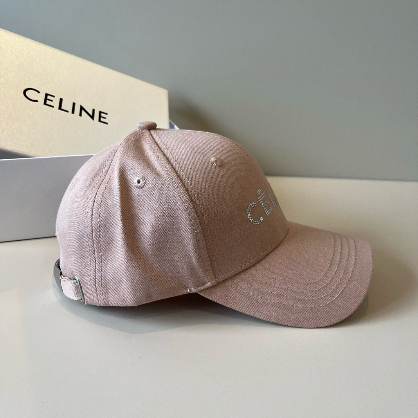 【CELINE赛琳】新款经典休闲潮流款 棒球帽🧢日韩风格，随便搭配都超好看！出门旅游，绝对要入手的一款