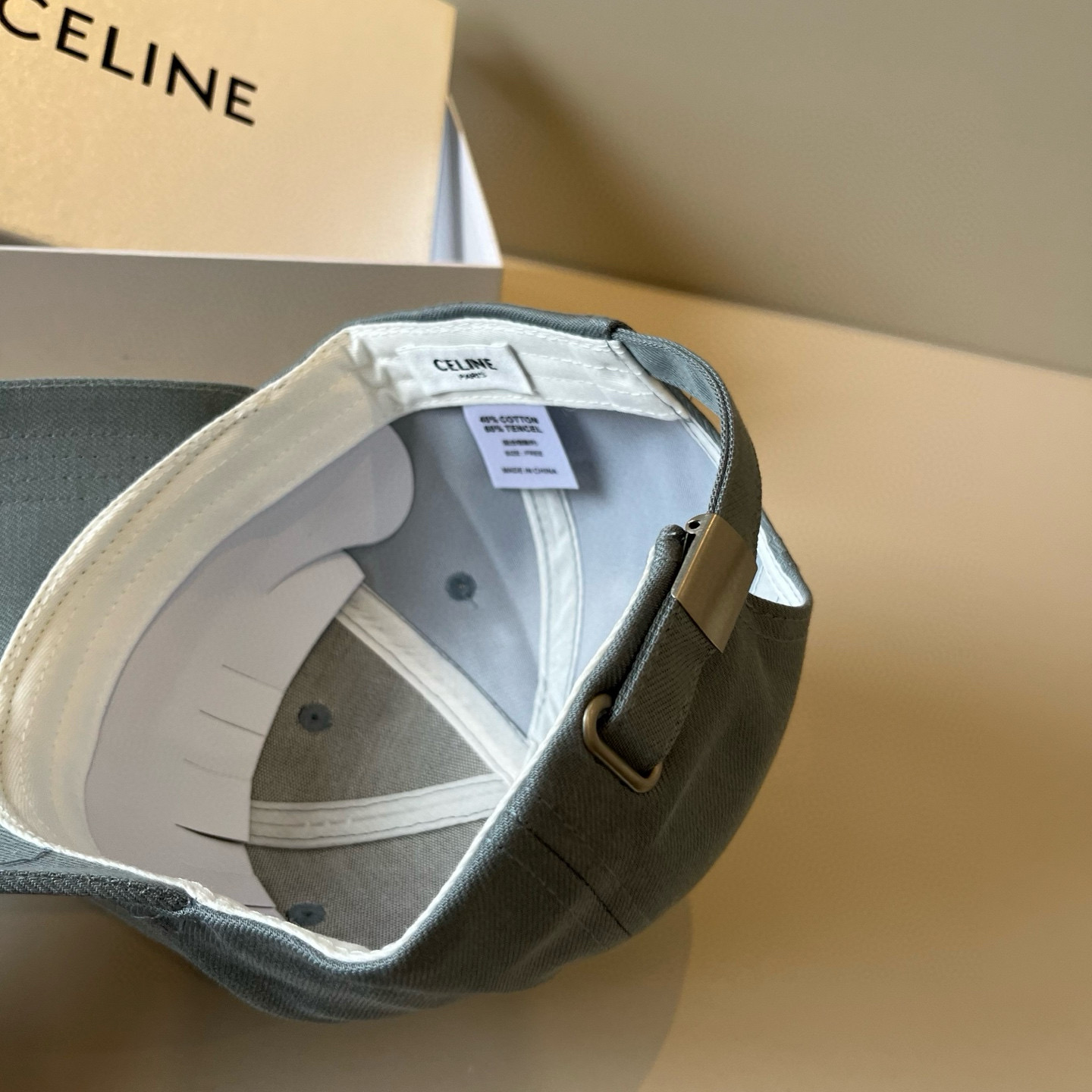 【CELINE赛琳】新款经典休闲潮流款 棒球帽🧢日韩风格，随便搭配都超好看！出门旅游，绝对要入手的一款