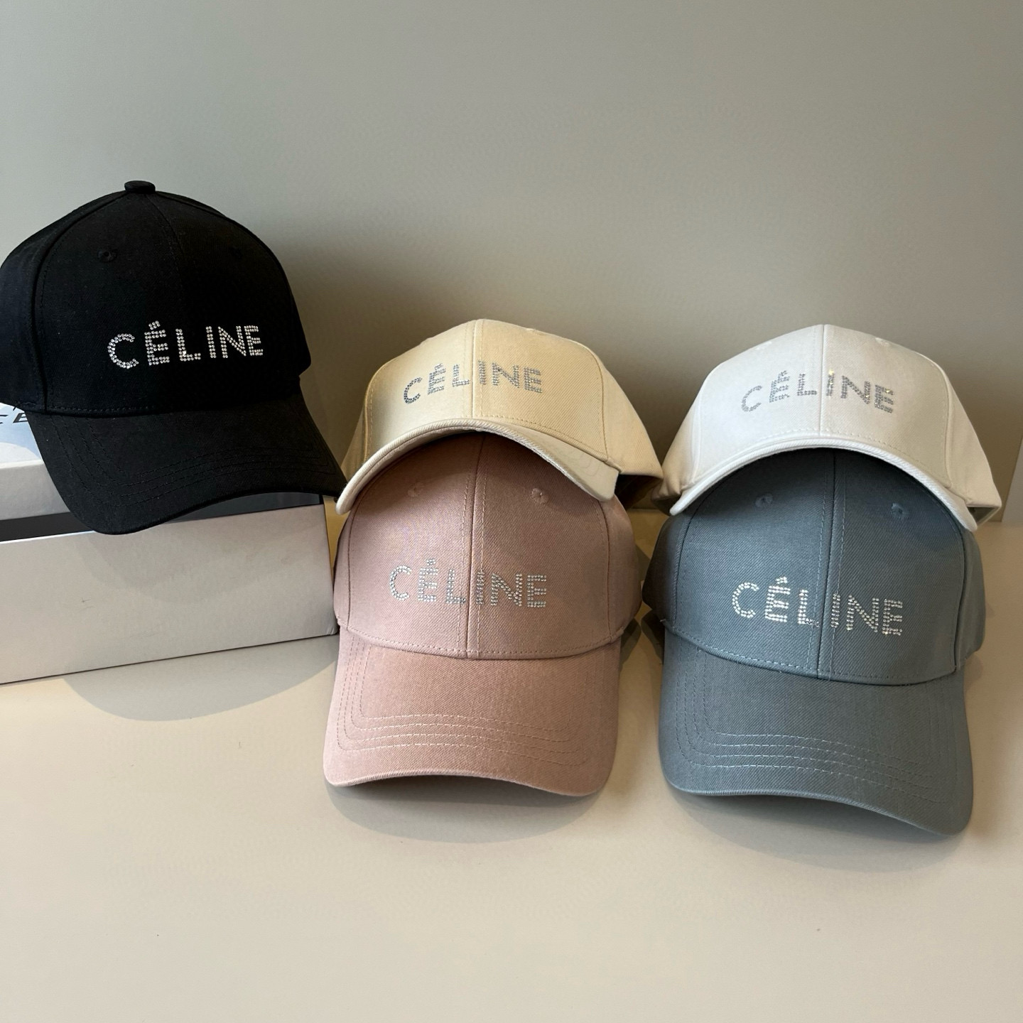 【CELINE赛琳】新款经典休闲潮流款 棒球帽🧢日韩风格，随便搭配都超好看！出门旅游，绝对要入手的一款