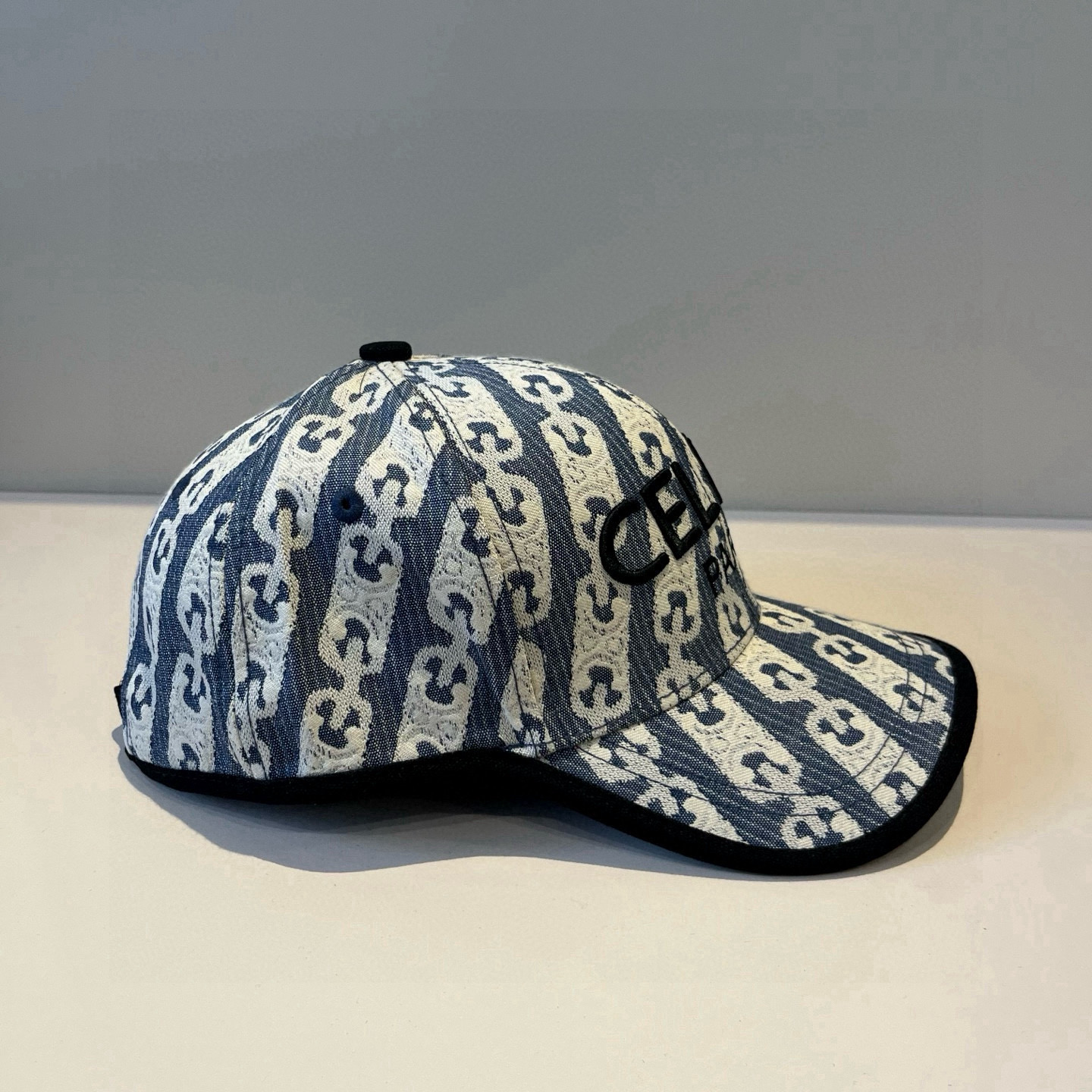 【CELINE赛琳】新款经典休闲潮流款 棒球帽🧢日韩风格，随便搭配都超好看！出门旅游，绝对要入手的一款