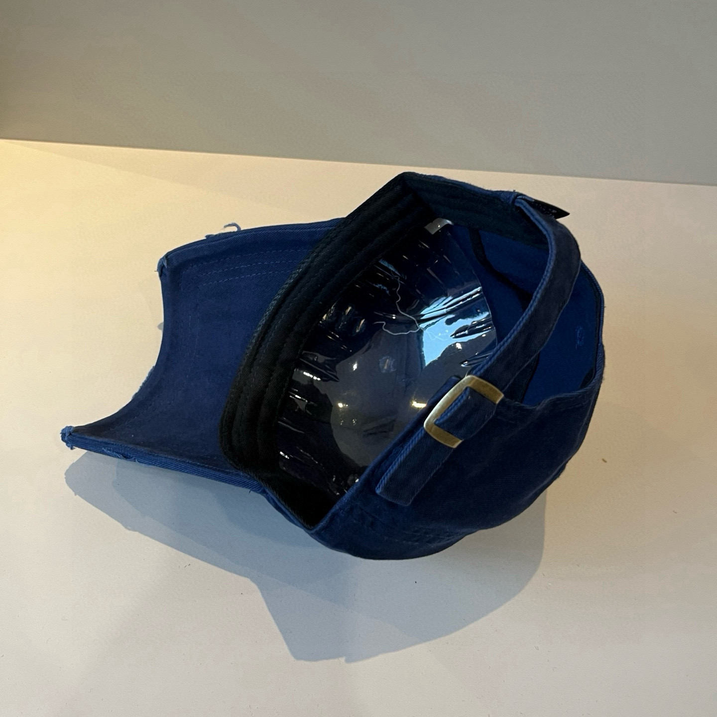  BALENCIAGA巴黎世家新款logo棒球帽，很酷的色系，男女佩戴都有不同style，第一批抢先出货