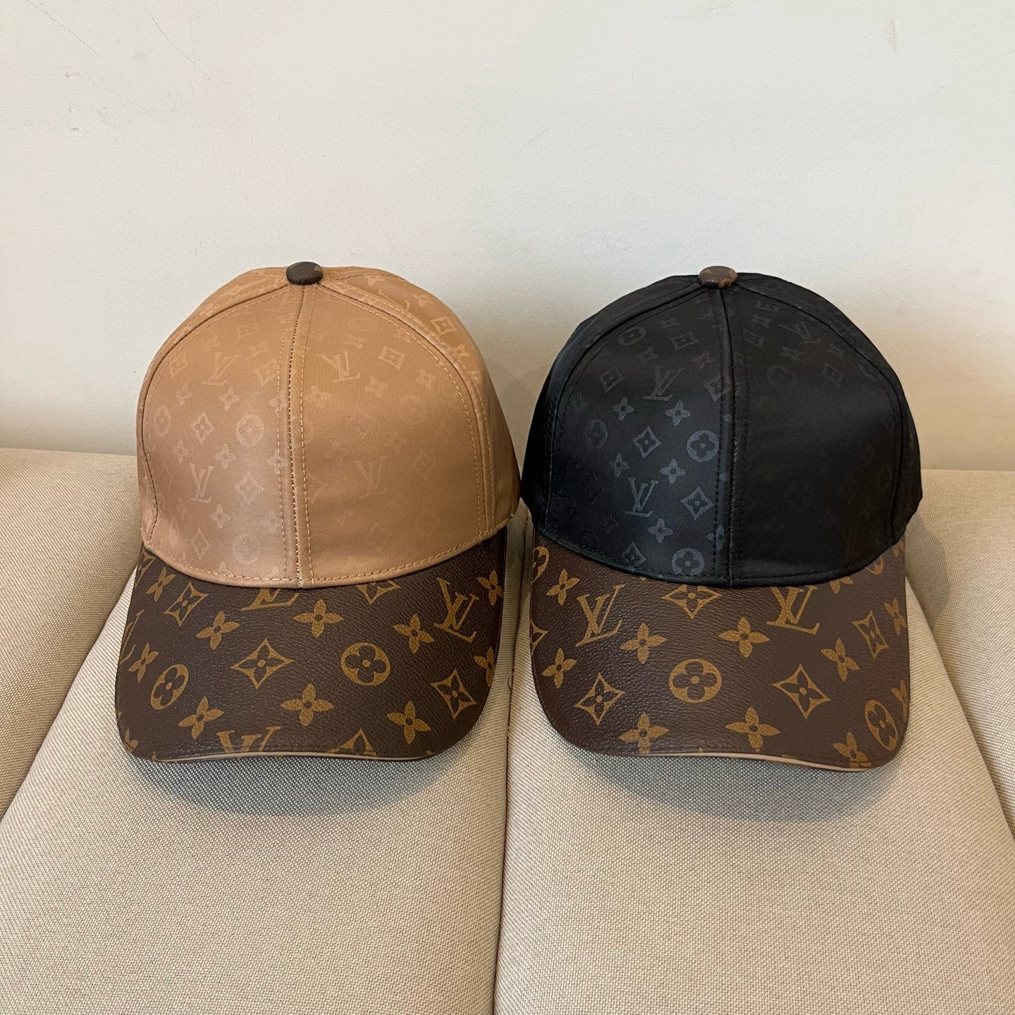 🧢路易威登棒球帽 LouisVuitton😍新款LV棒球帽，重工打造♥️高端大气，百搭款🤗男女通用！跑量