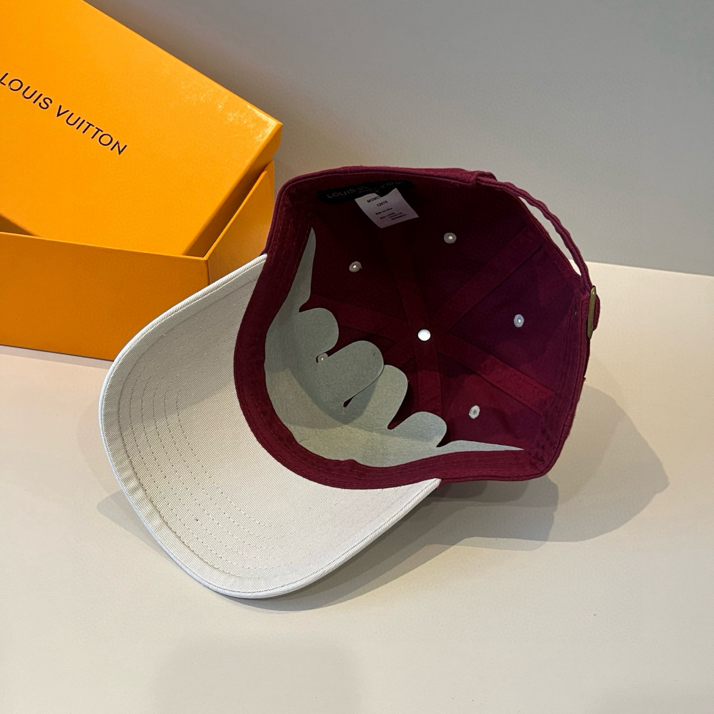 🧢路易威登棒球帽 LouisVuitton😍新款LV棒球帽，重工打造♥️高端大气，百搭款🤗男女通用！跑量