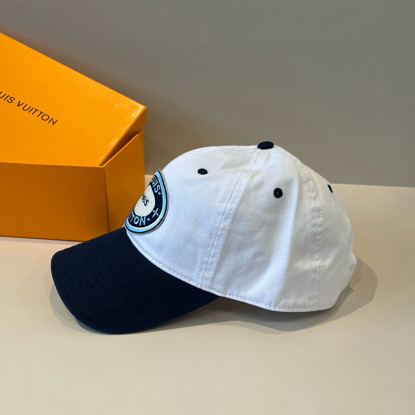 🧢路易威登棒球帽 LouisVuitton😍新款LV棒球帽，重工打造♥️高端大气，百搭款🤗男女通用！跑量