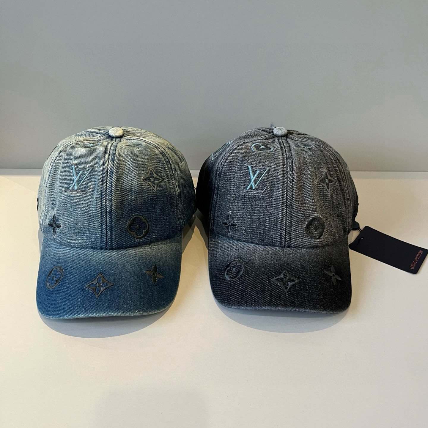 🧢路易威登棒球帽 LouisVuitton😍新款LV棒球帽，重工打造♥️高端大气，百搭款🤗男女通用！跑量