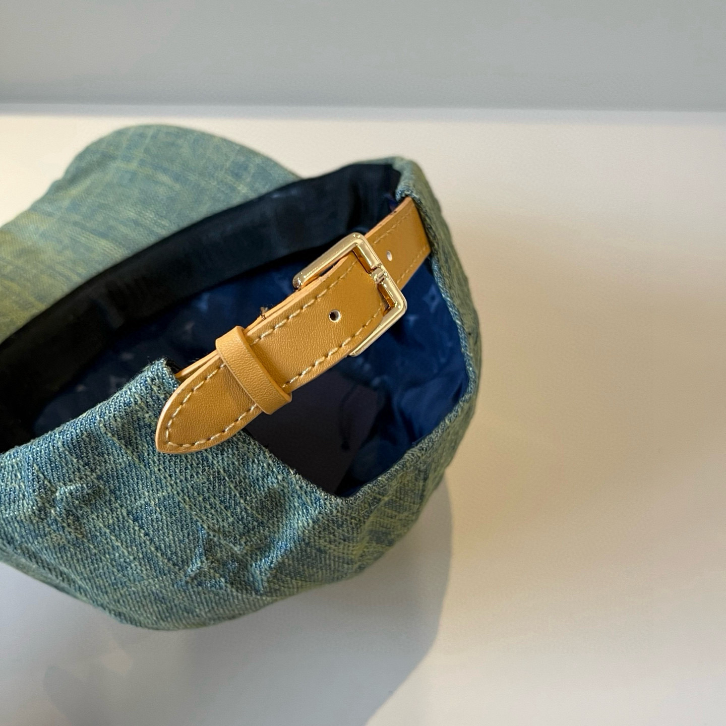 🧢路易威登棒球帽 LouisVuitton😍新款LV棒球帽，重工打造♥️高端大气，百搭款🤗男女通用！跑量