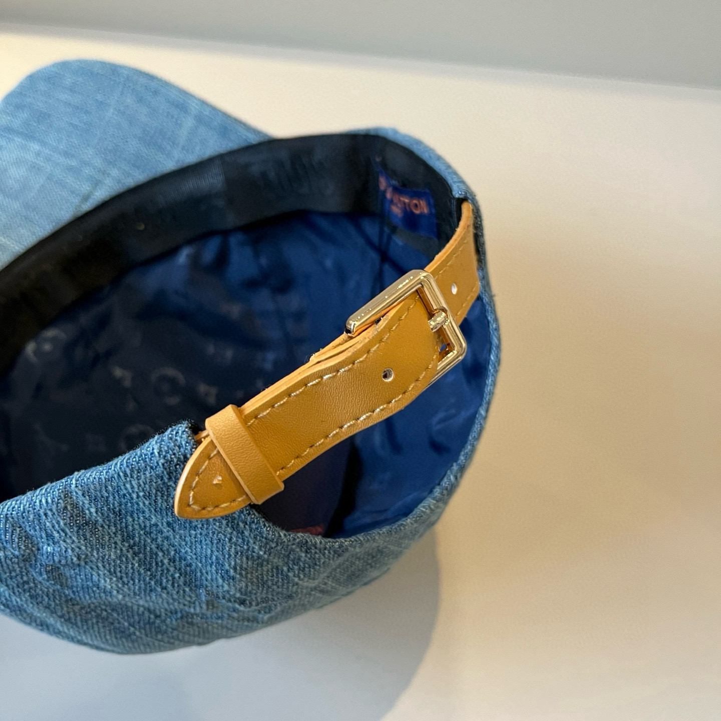 🧢路易威登棒球帽 LouisVuitton😍新款LV棒球帽，重工打造♥️高端大气，百搭款🤗男女通用！跑量