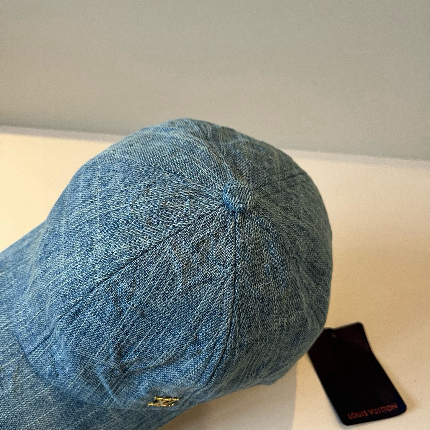 🧢路易威登棒球帽 LouisVuitton😍新款LV棒球帽，重工打造♥️高端大气，百搭款🤗男女通用！跑量