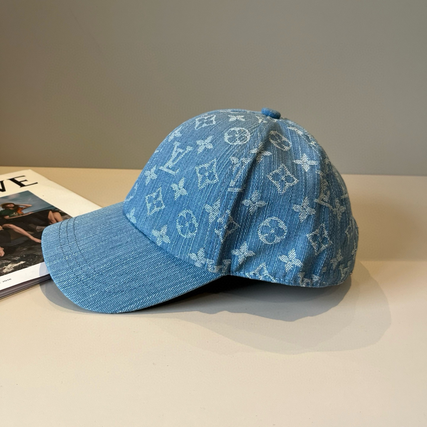 🧢路易威登棒球帽 LouisVuitton😍新款LV棒球帽，重工打造♥️高端大气，百搭款🤗男女通用！跑量