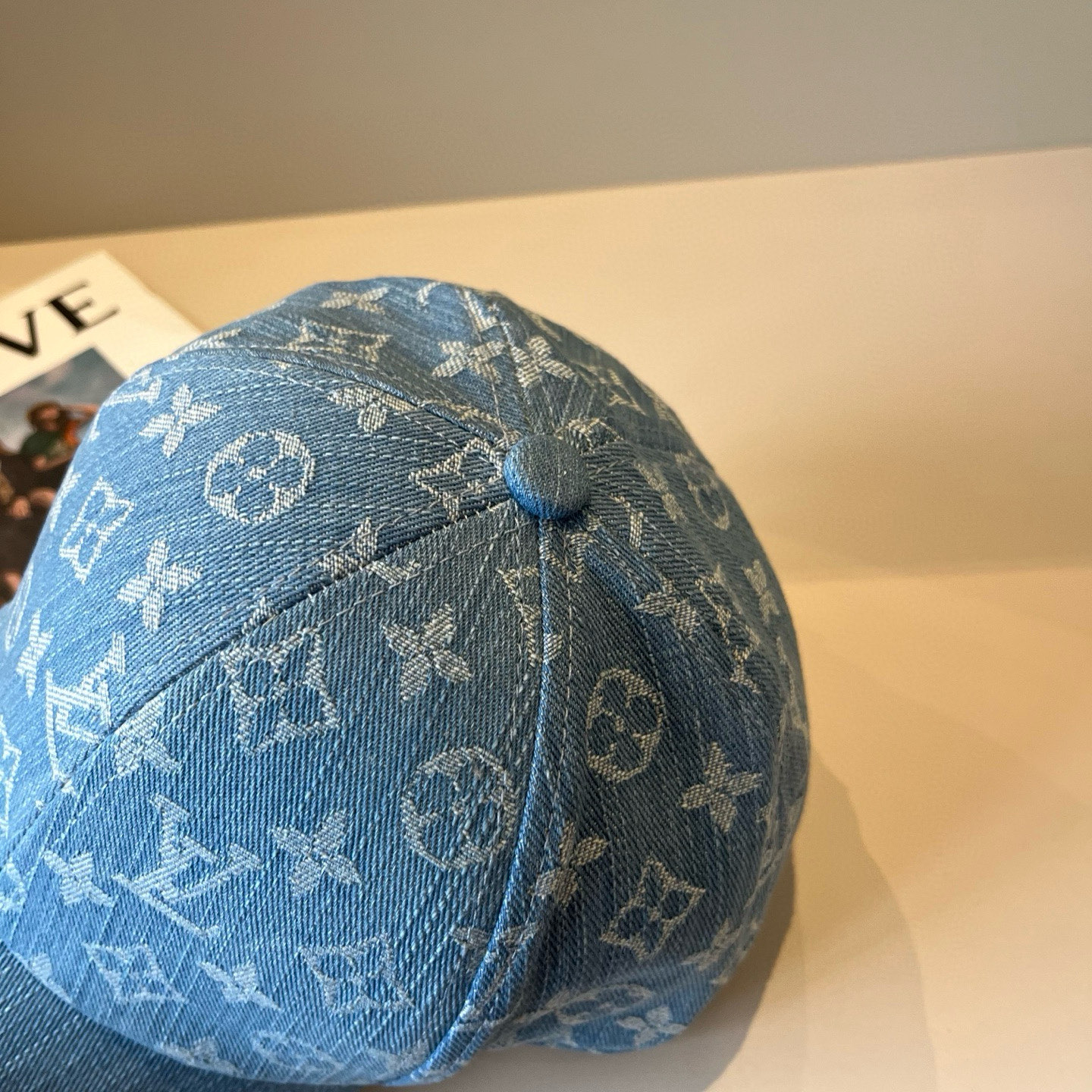 🧢路易威登棒球帽 LouisVuitton😍新款LV棒球帽，重工打造♥️高端大气，百搭款🤗男女通用！跑量