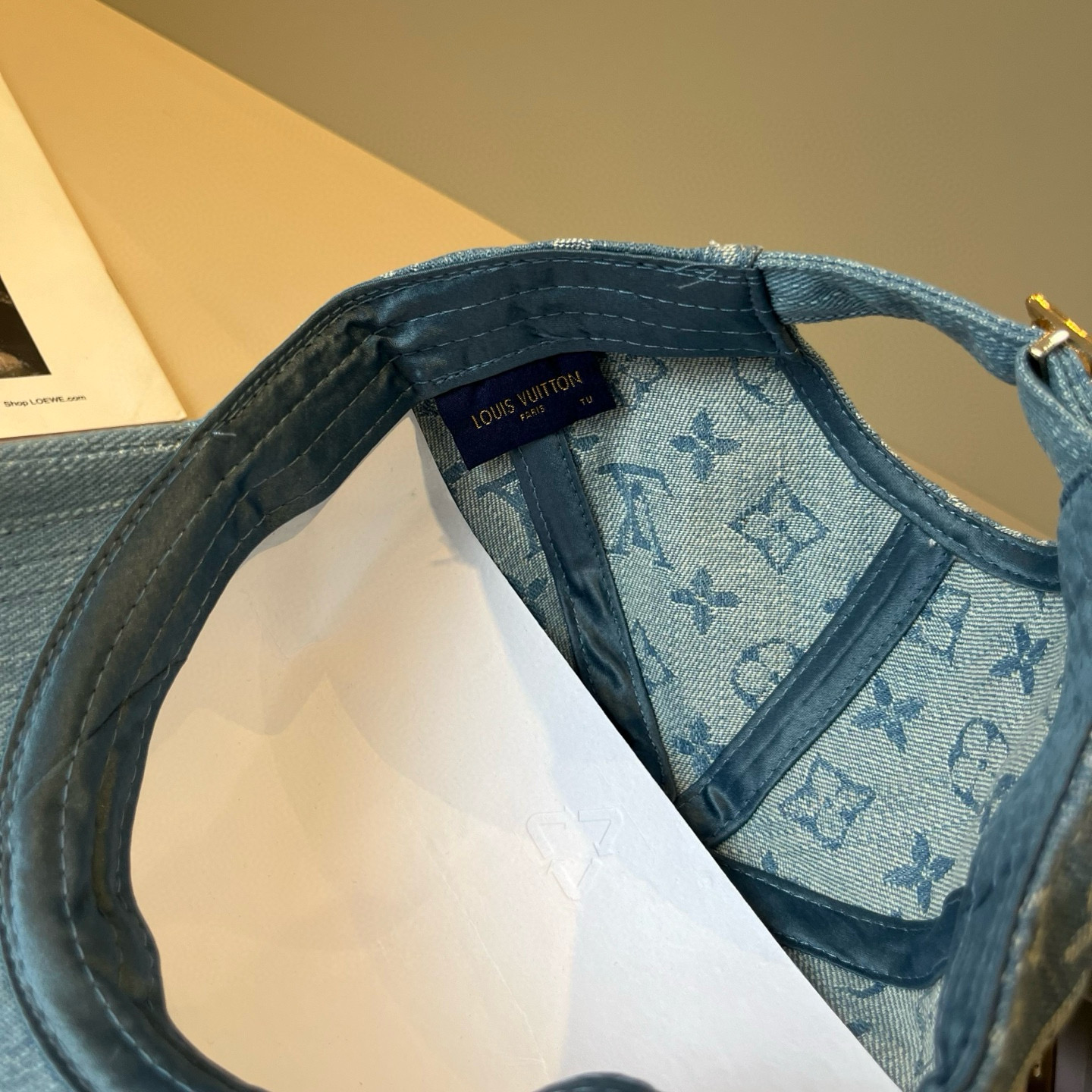 🧢路易威登棒球帽 LouisVuitton😍新款LV棒球帽，重工打造♥️高端大气，百搭款🤗男女通用！跑量