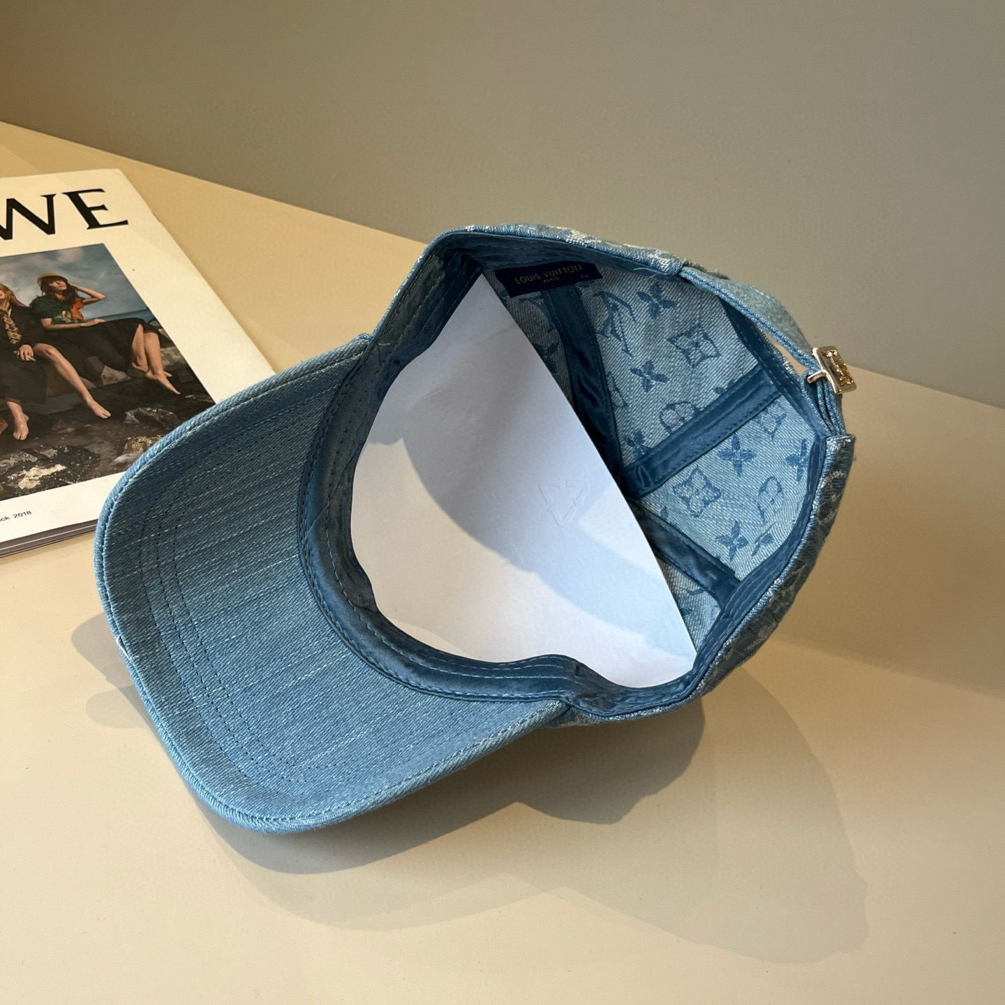 🧢路易威登棒球帽 LouisVuitton😍新款LV棒球帽，重工打造♥️高端大气，百搭款🤗男女通用！跑量