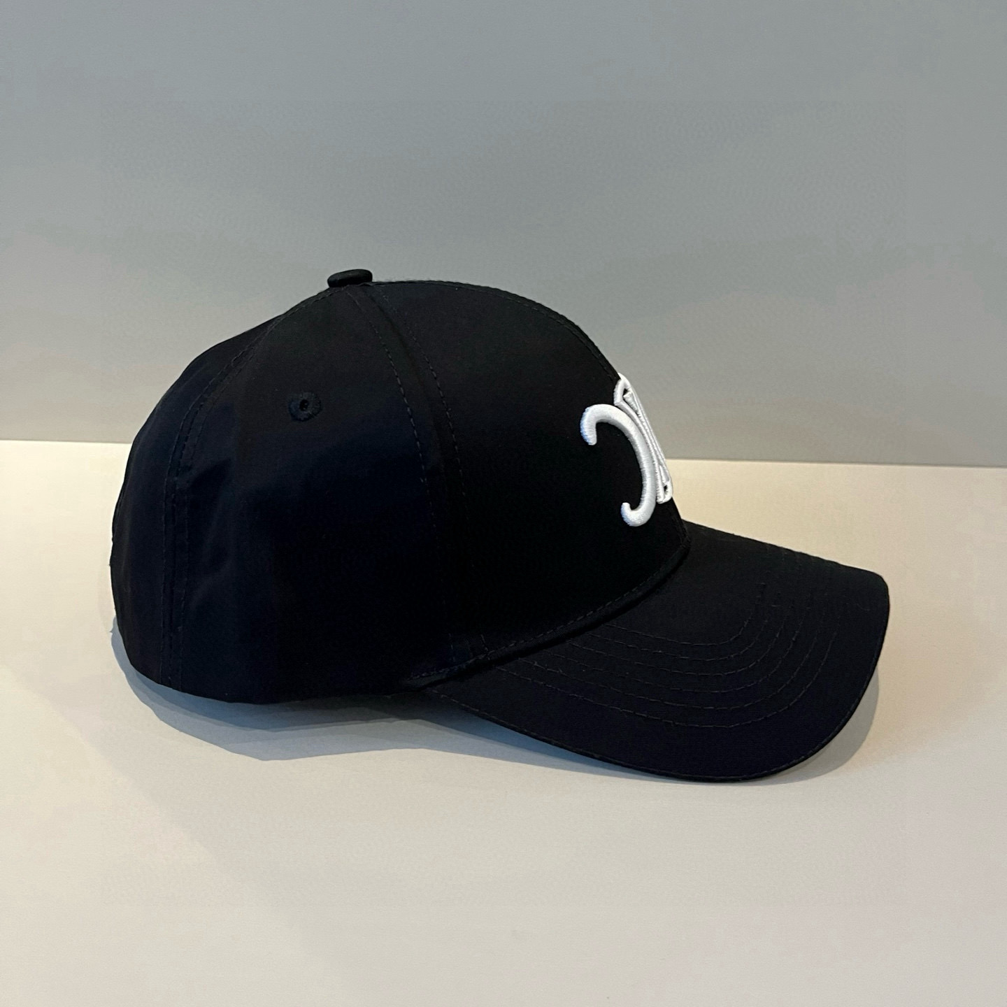 【CELINE赛琳】新款经典休闲潮流款 棒球帽🧢日韩风格，随便搭配都超好看！出门旅游，绝对要入手的一款