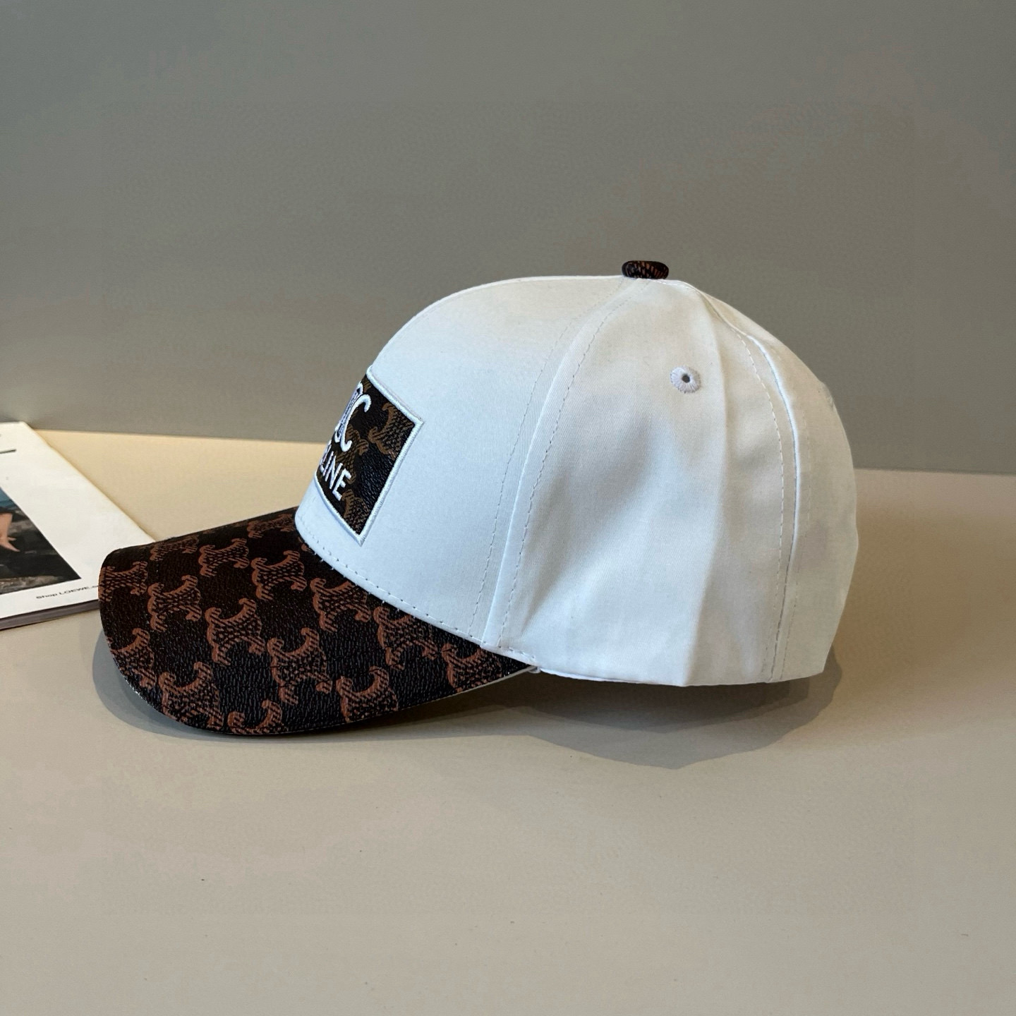 【CELINE赛琳】新款经典休闲潮流款 棒球帽🧢日韩风格，随便搭配都超好看！出门旅游，绝对要入手的一款