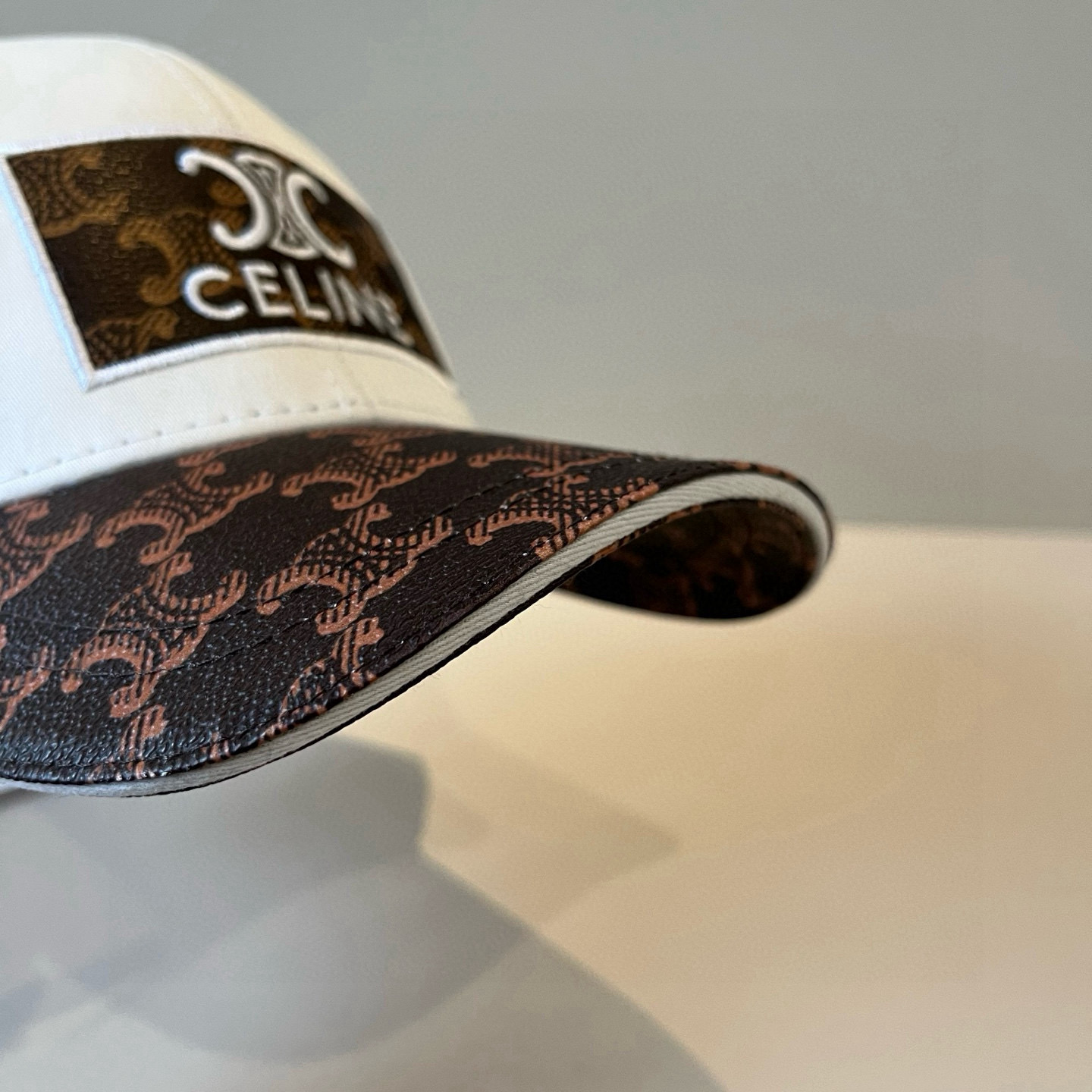 【CELINE赛琳】新款经典休闲潮流款 棒球帽🧢日韩风格，随便搭配都超好看！出门旅游，绝对要入手的一款