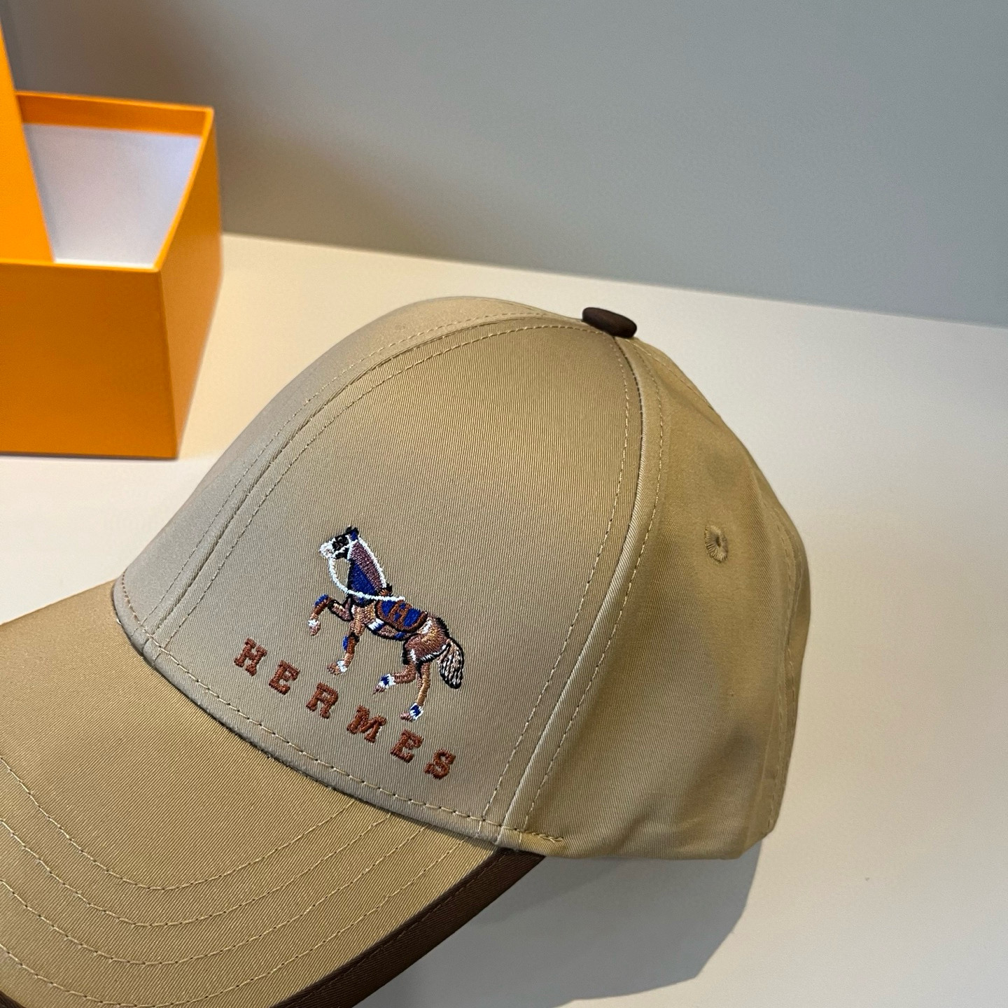  爱马仕Hermes 官网新品经典款 棒球帽🎩 原单品质 火爆来袭🔥 工艺非常精美爱心 高档大气上档次 