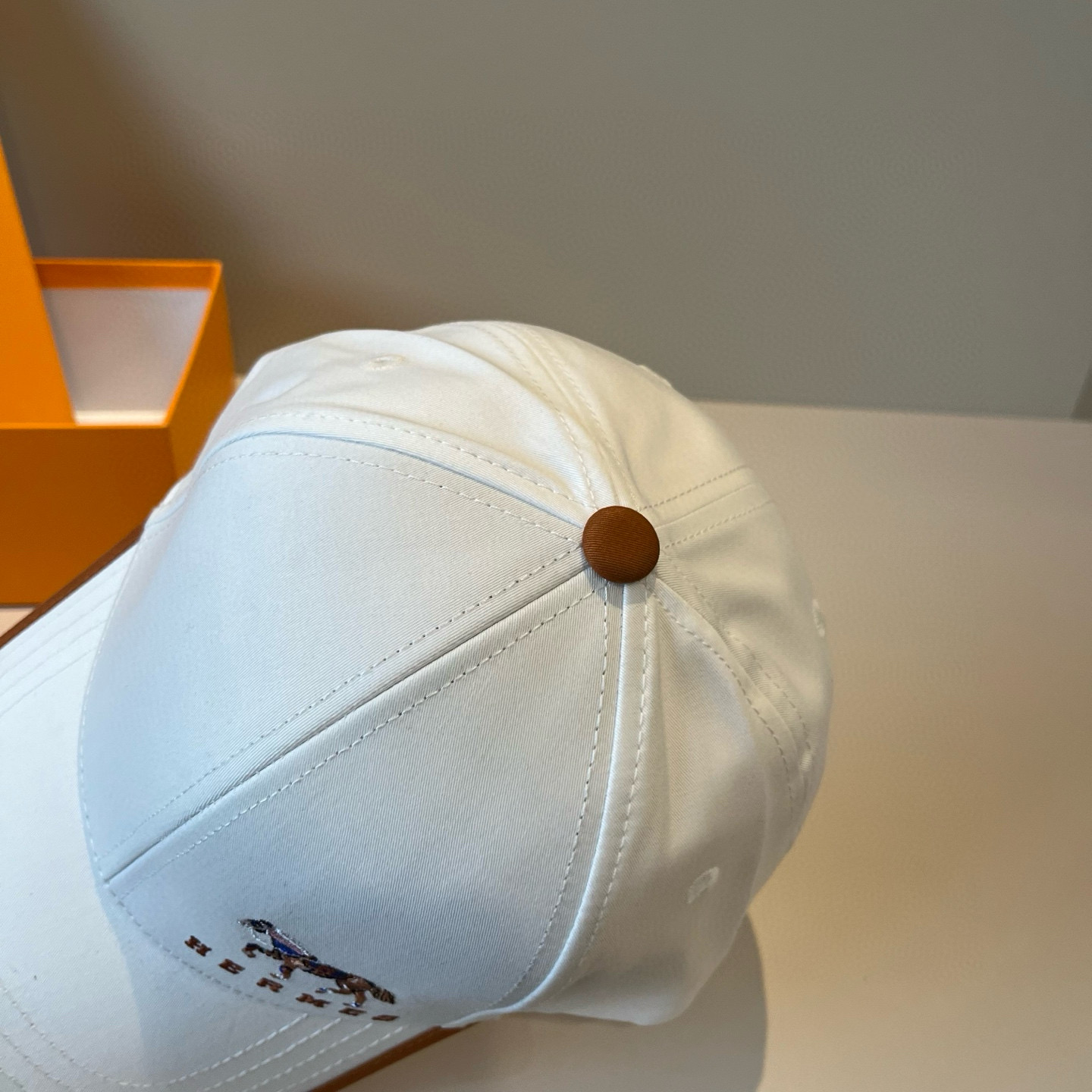  爱马仕Hermes 官网新品经典款 棒球帽🎩 原单品质 火爆来袭🔥 工艺非常精美爱心 高档大气上档次 