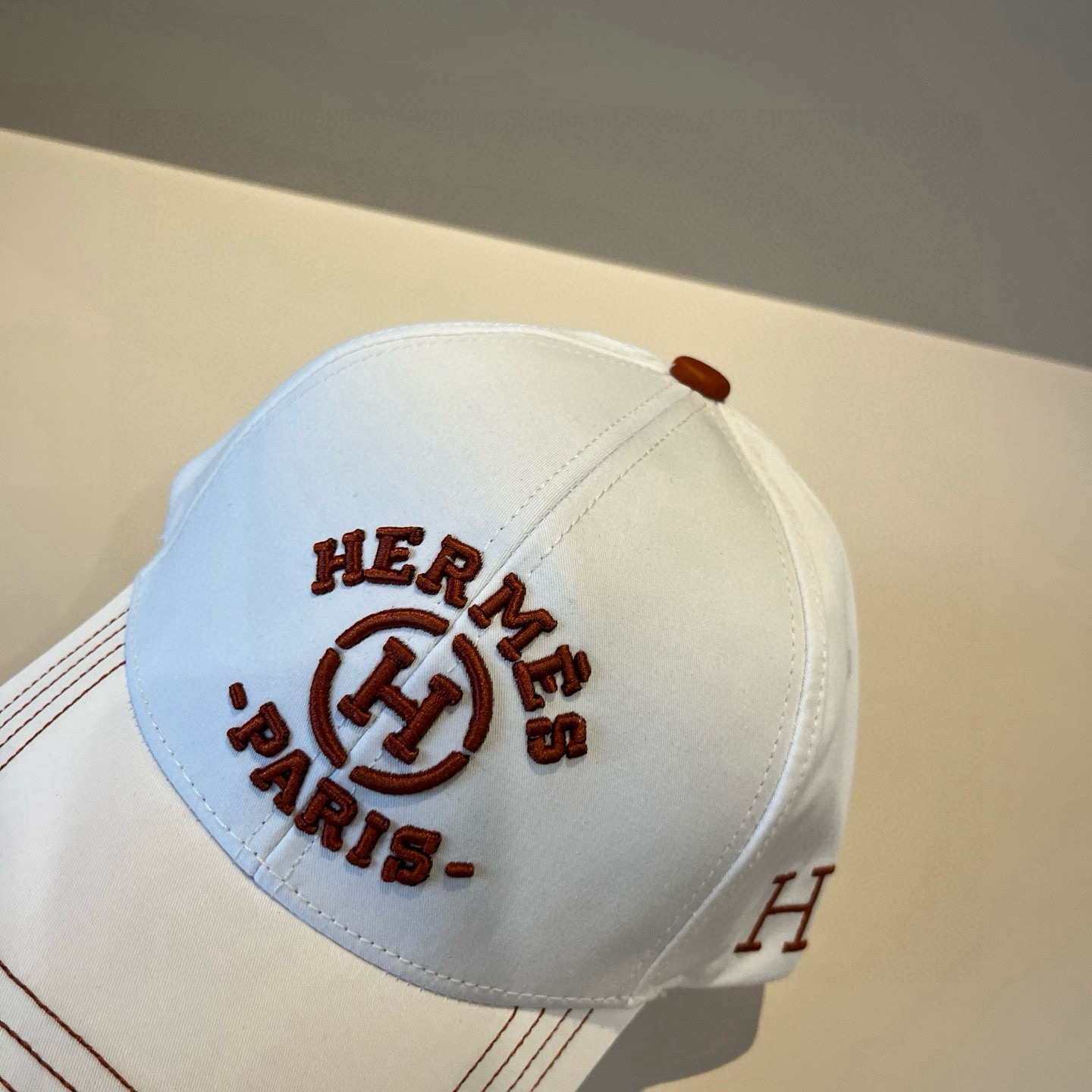  爱马仕Hermes 官网新品经典款 棒球帽🎩 原单品质 火爆来袭🔥 工艺非常精美爱心 高档大气上档次 