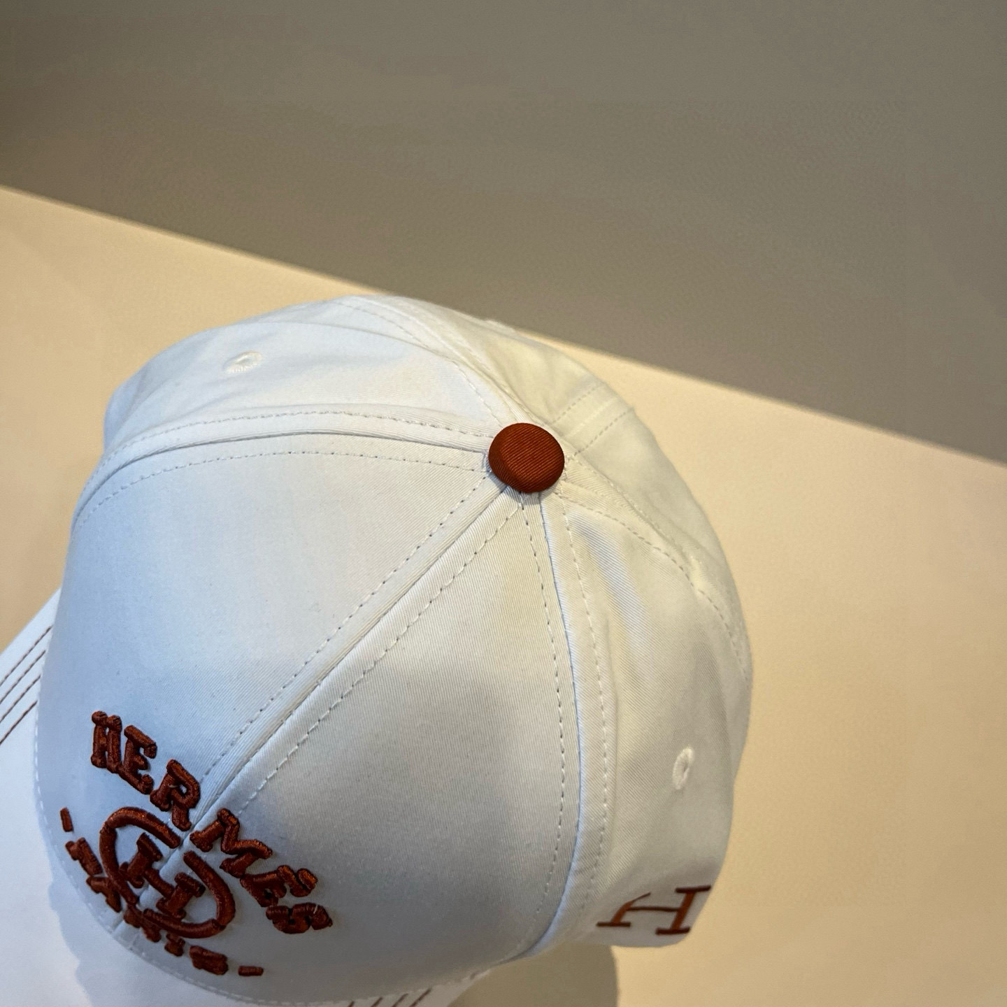  爱马仕Hermes 官网新品经典款 棒球帽🎩 原单品质 火爆来袭🔥 工艺非常精美爱心 高档大气上档次 