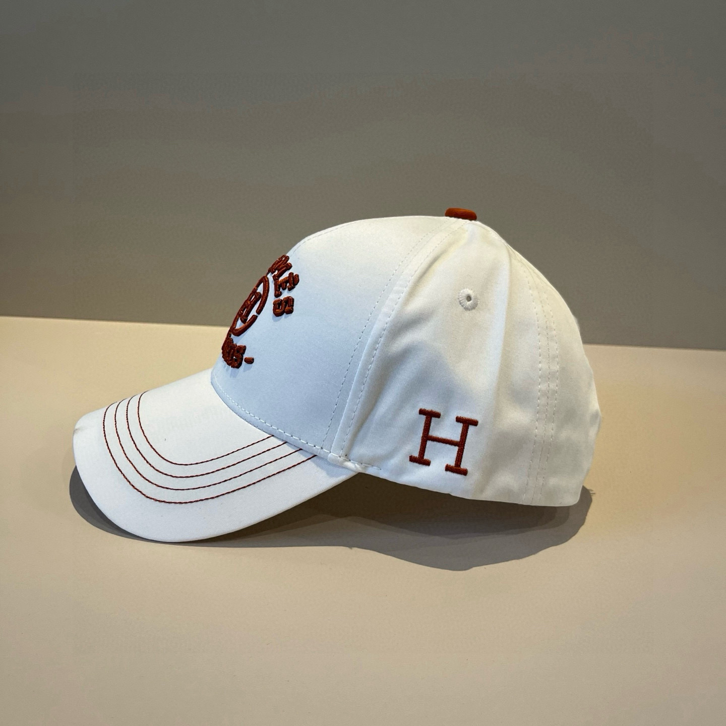  爱马仕Hermes 官网新品经典款 棒球帽🎩 原单品质 火爆来袭🔥 工艺非常精美爱心 高档大气上档次 