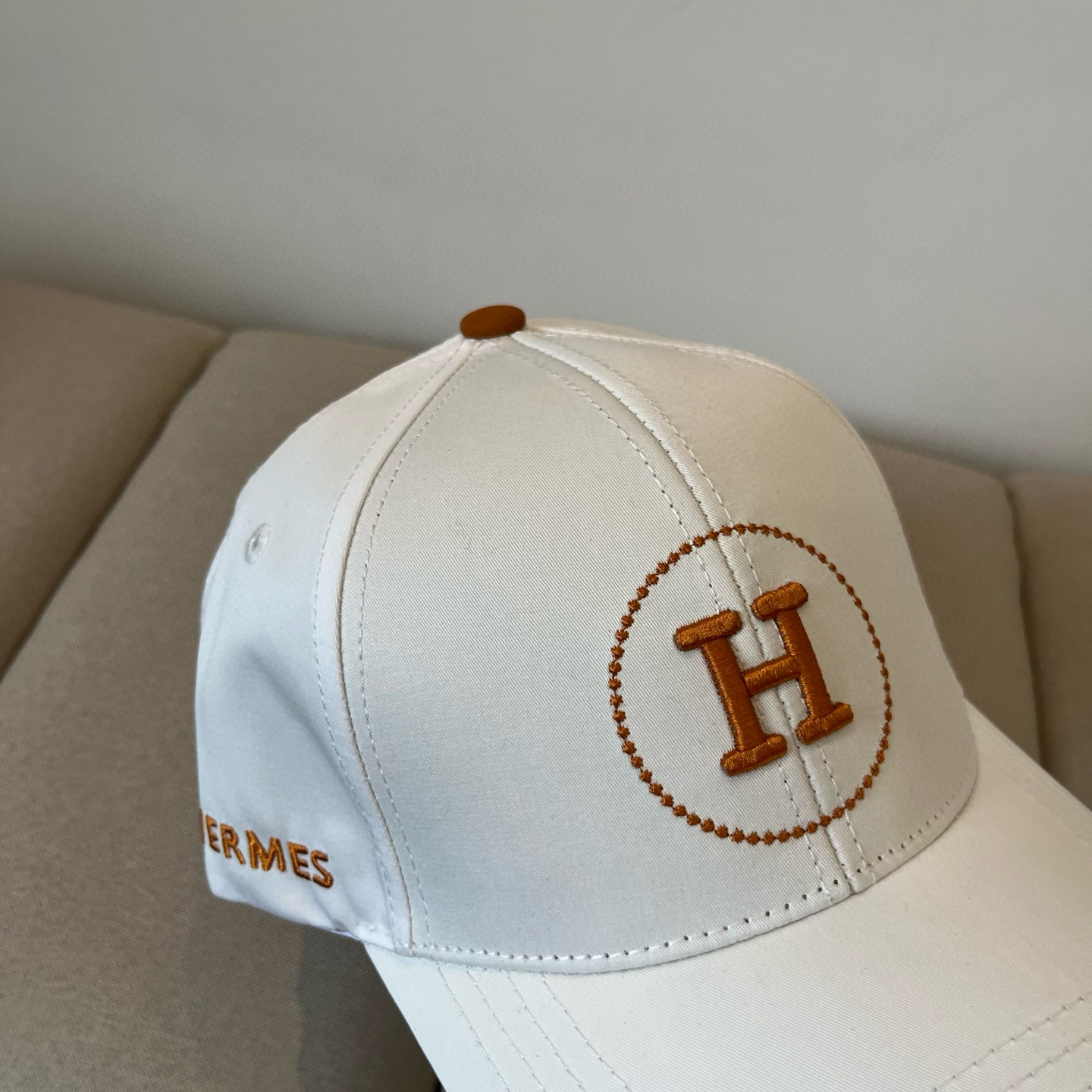  爱马仕Hermes 官网新品经典款 棒球帽🎩 原单品质 火爆来袭🔥 工艺非常精美爱心 高档大气上档次 