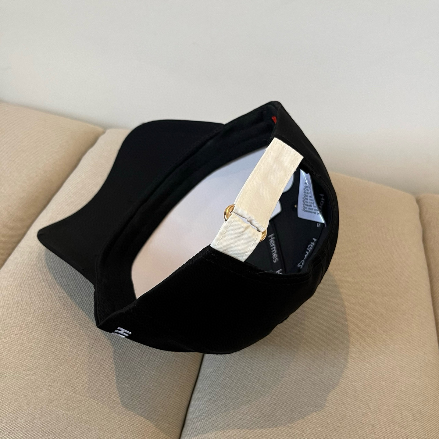  爱马仕Hermes 官网新品经典款 棒球帽🎩 原单品质 火爆来袭🔥 工艺非常精美爱心 高档大气上档次 