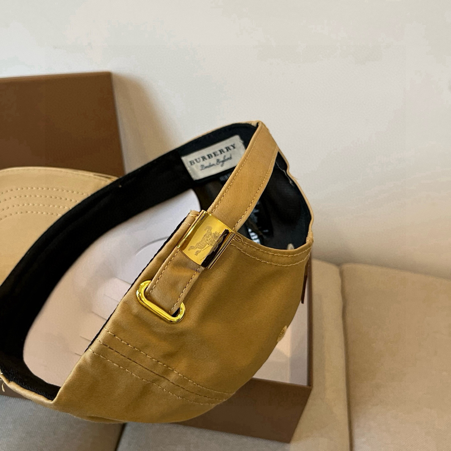  BURBERRY巴宝利早春新款棒球帽，简约尚时风，男女同款！高质品，尊享品质感！