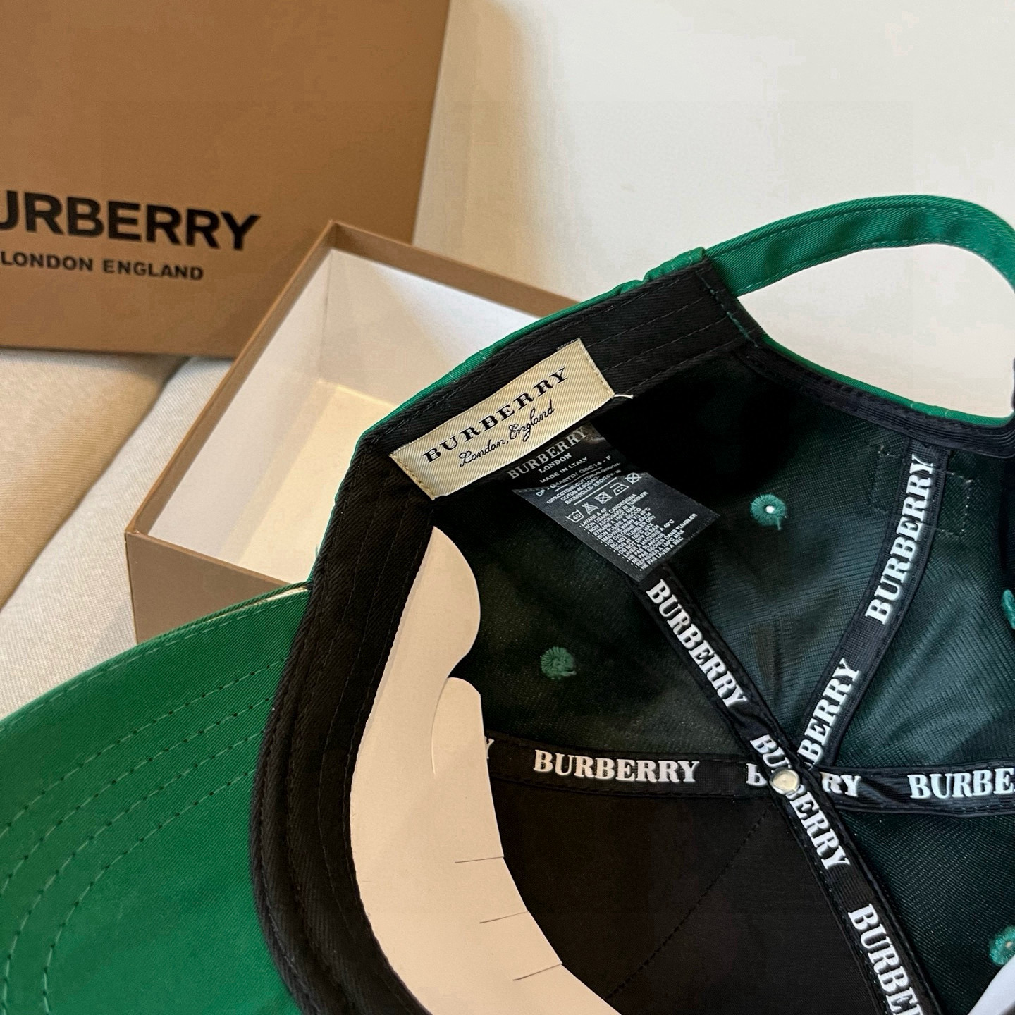  BURBERRY巴宝利早春新款棒球帽，简约尚时风，男女同款！高质品，尊享品质感！