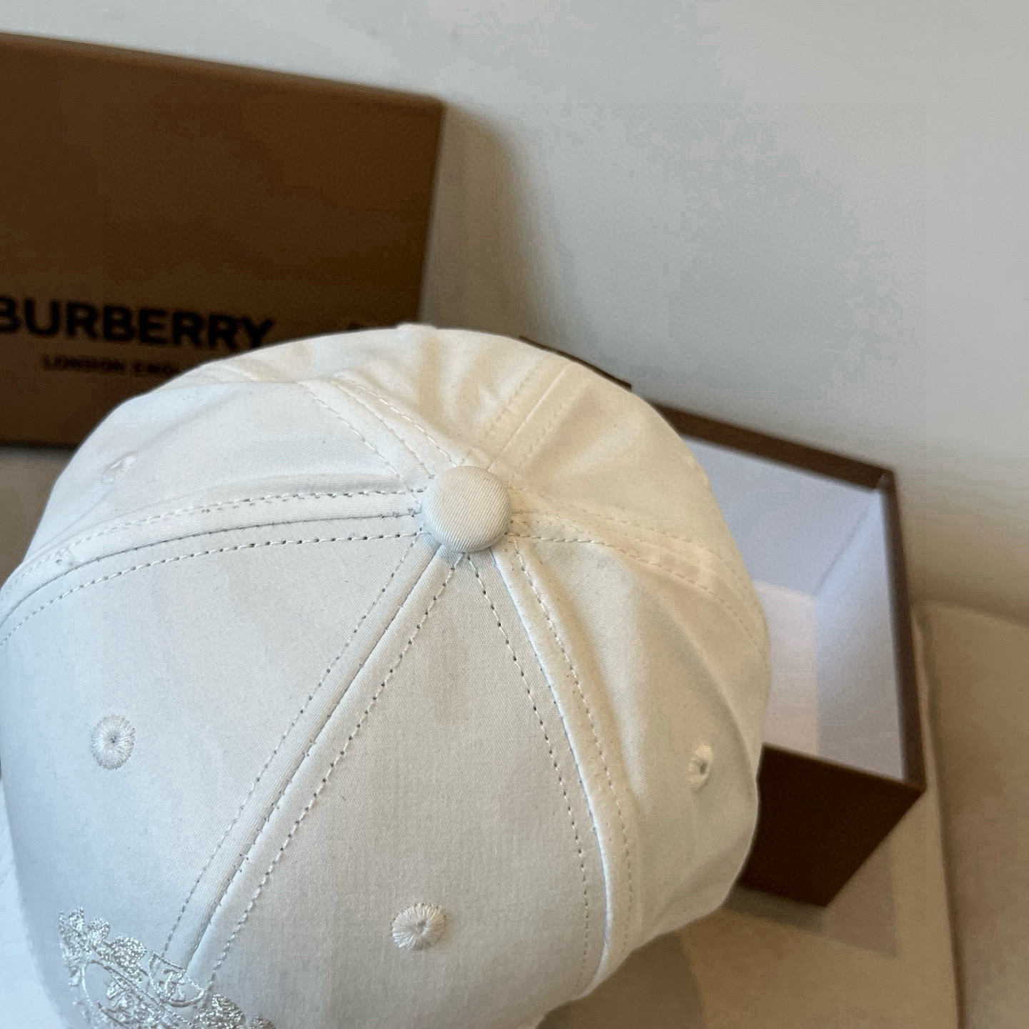  BURBERRY巴宝利早春新款棒球帽，简约尚时风，男女同款！高质品，尊享品质感！