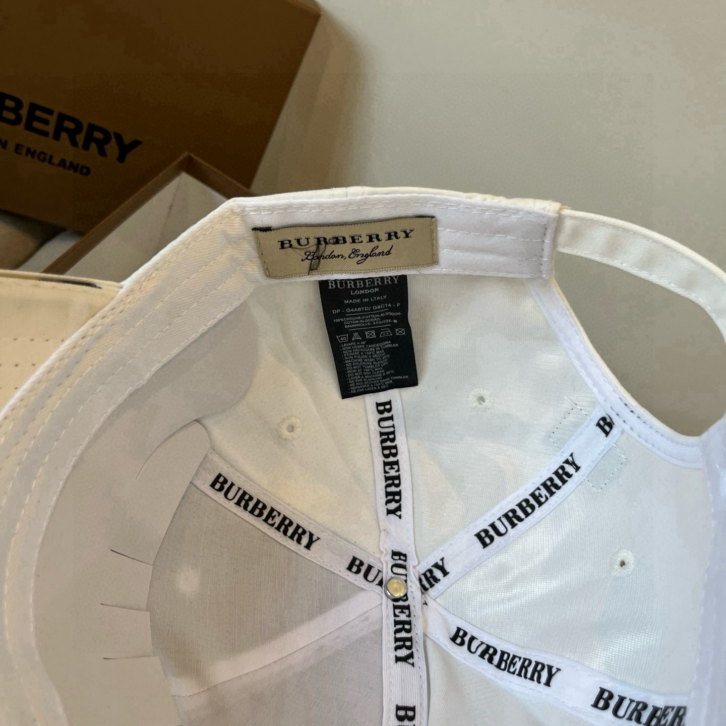  BURBERRY巴宝利早春新款棒球帽，简约尚时风，男女同款！高质品，尊享品质感！