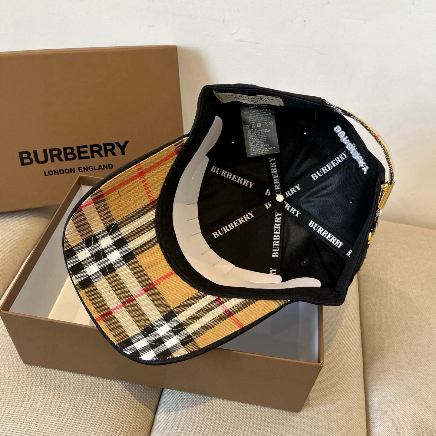  BURBERRY巴宝利早春新款棒球帽，简约尚时风，男女同款！高质品，尊享品质感！