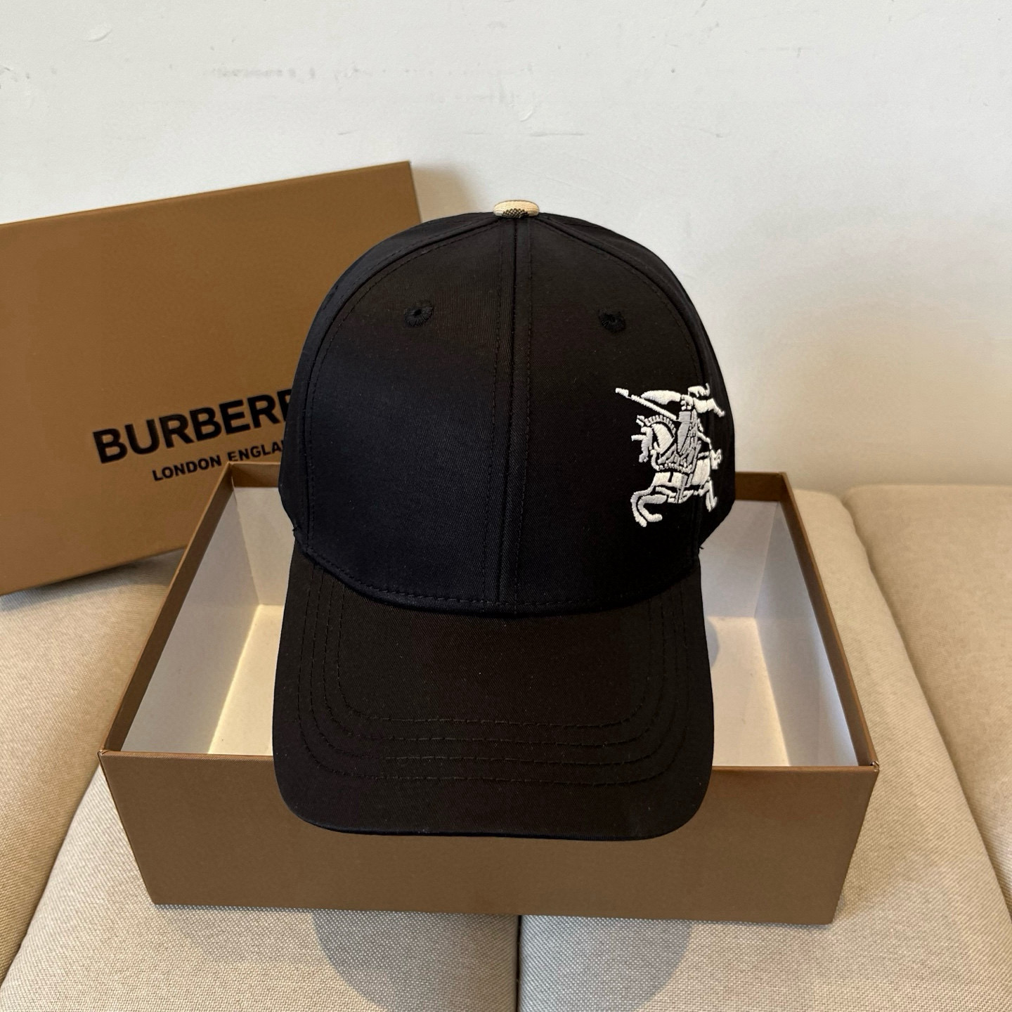  BURBERRY巴宝利早春新款棒球帽，简约尚时风，男女同款！高质品，尊享品质感！