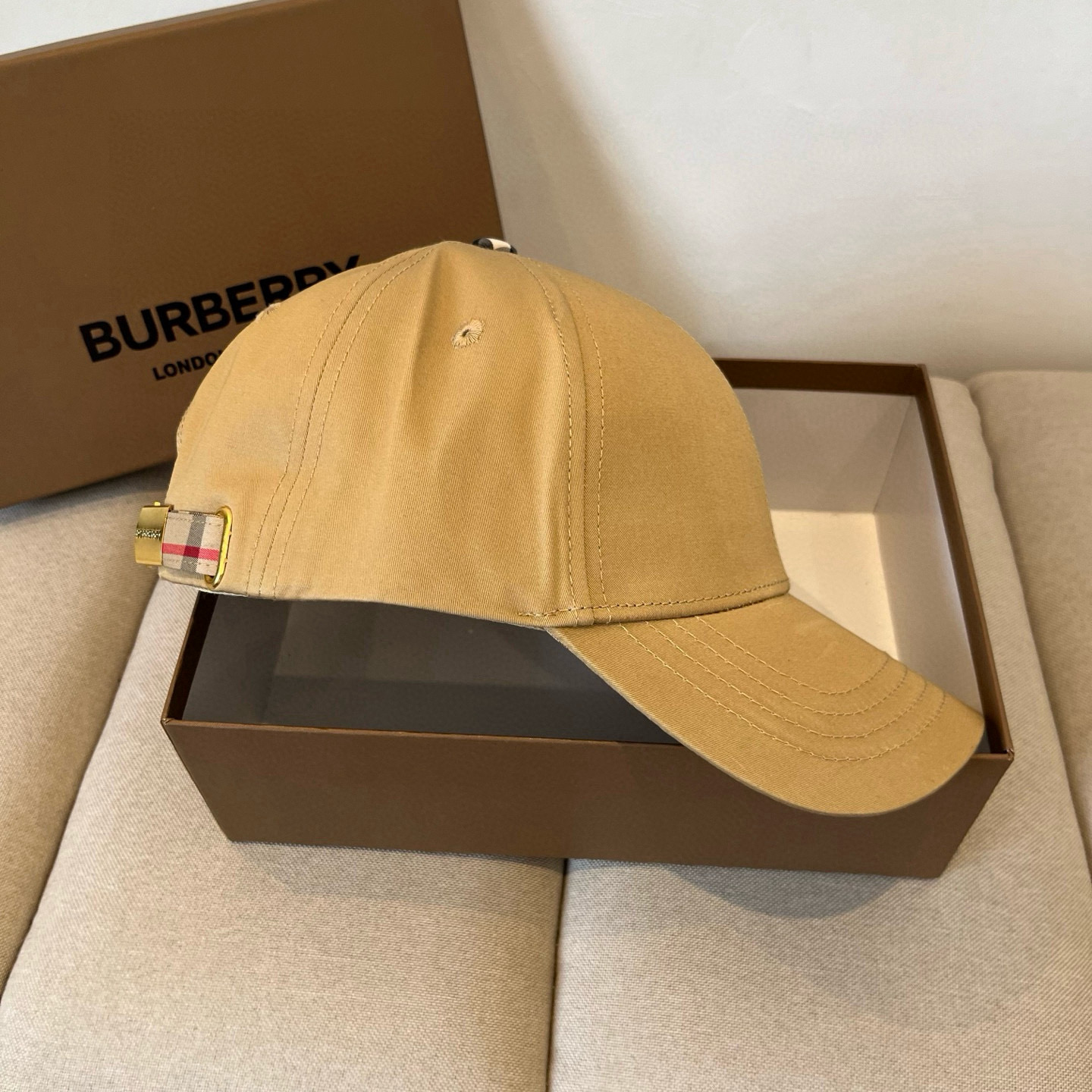  BURBERRY巴宝利早春新款棒球帽，简约尚时风，男女同款！高质品，尊享品质感！