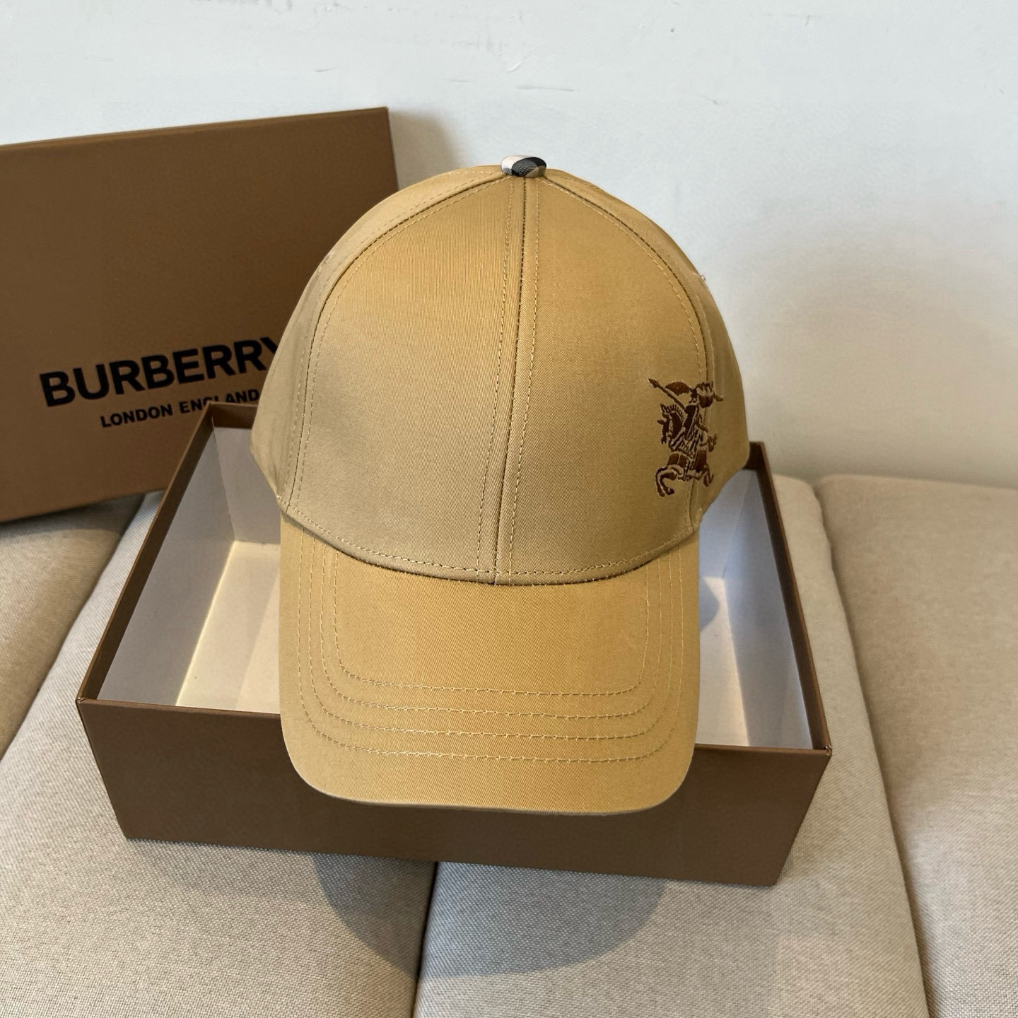  BURBERRY巴宝利早春新款棒球帽，简约尚时风，男女同款！高质品，尊享品质感！