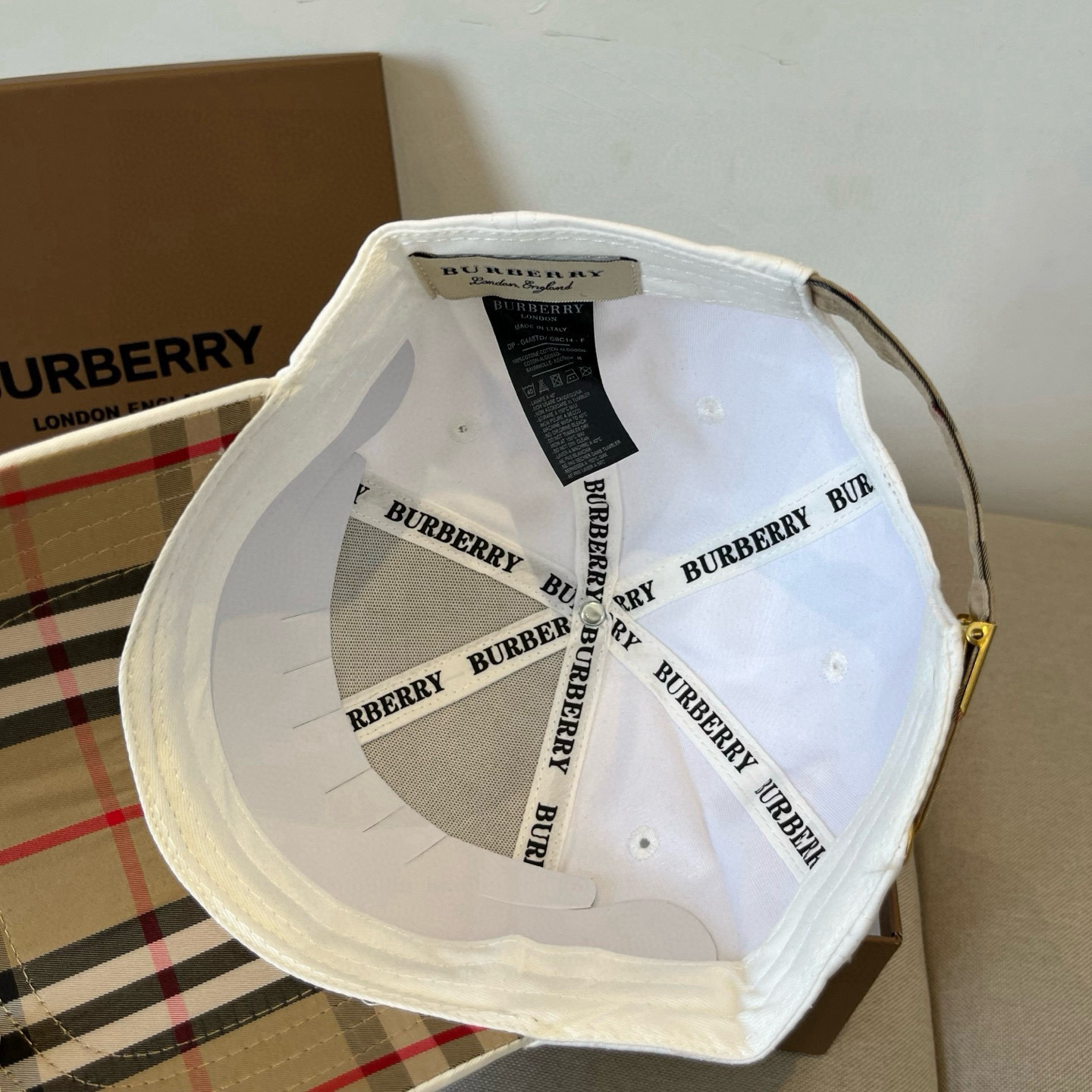  BURBERRY巴宝利早春新款棒球帽，简约尚时风，男女同款！高质品，尊享品质感！