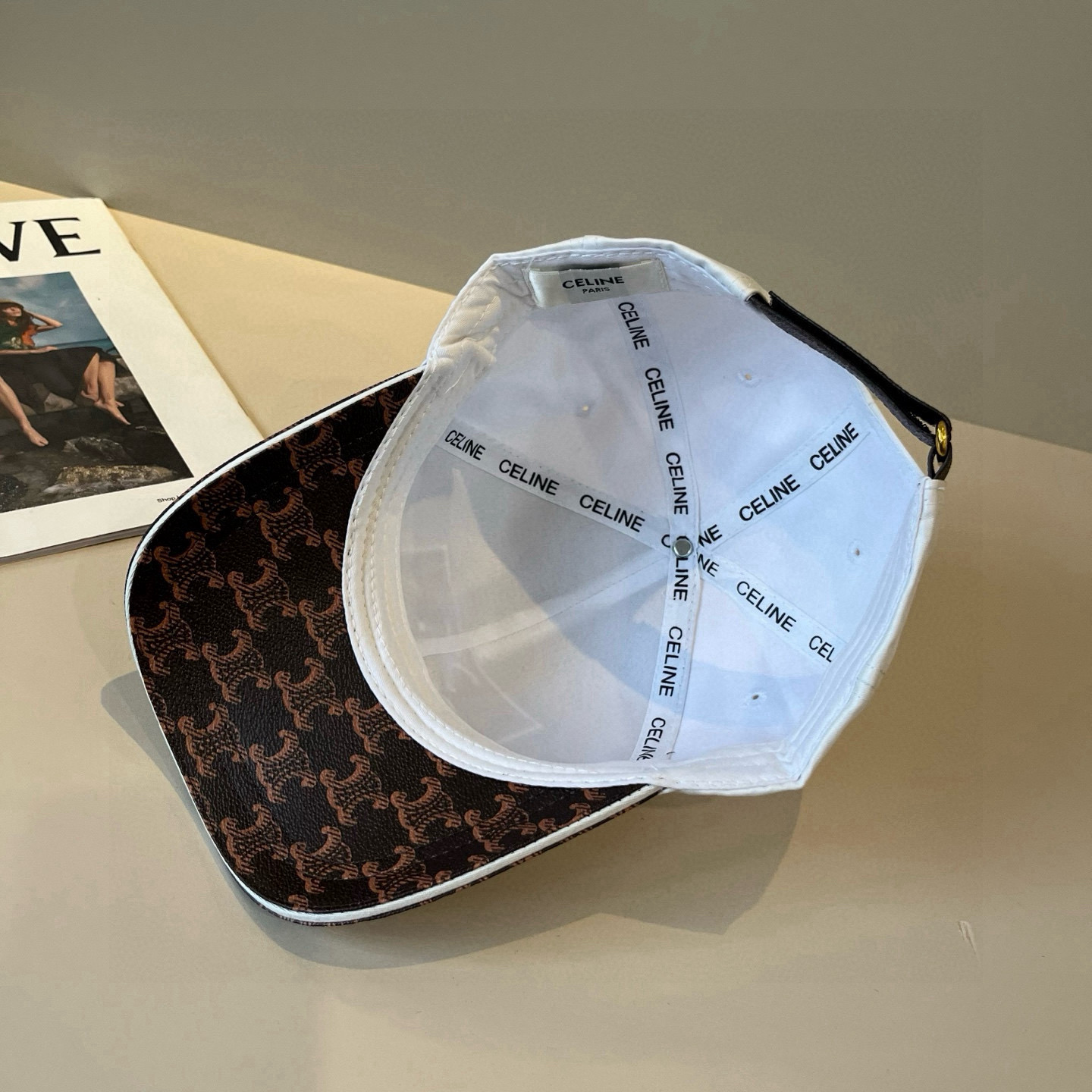 【CELINE赛琳】新款经典休闲潮流款 棒球帽🧢日韩风格，随便搭配都超好看！出门旅游，绝对要入手的一款