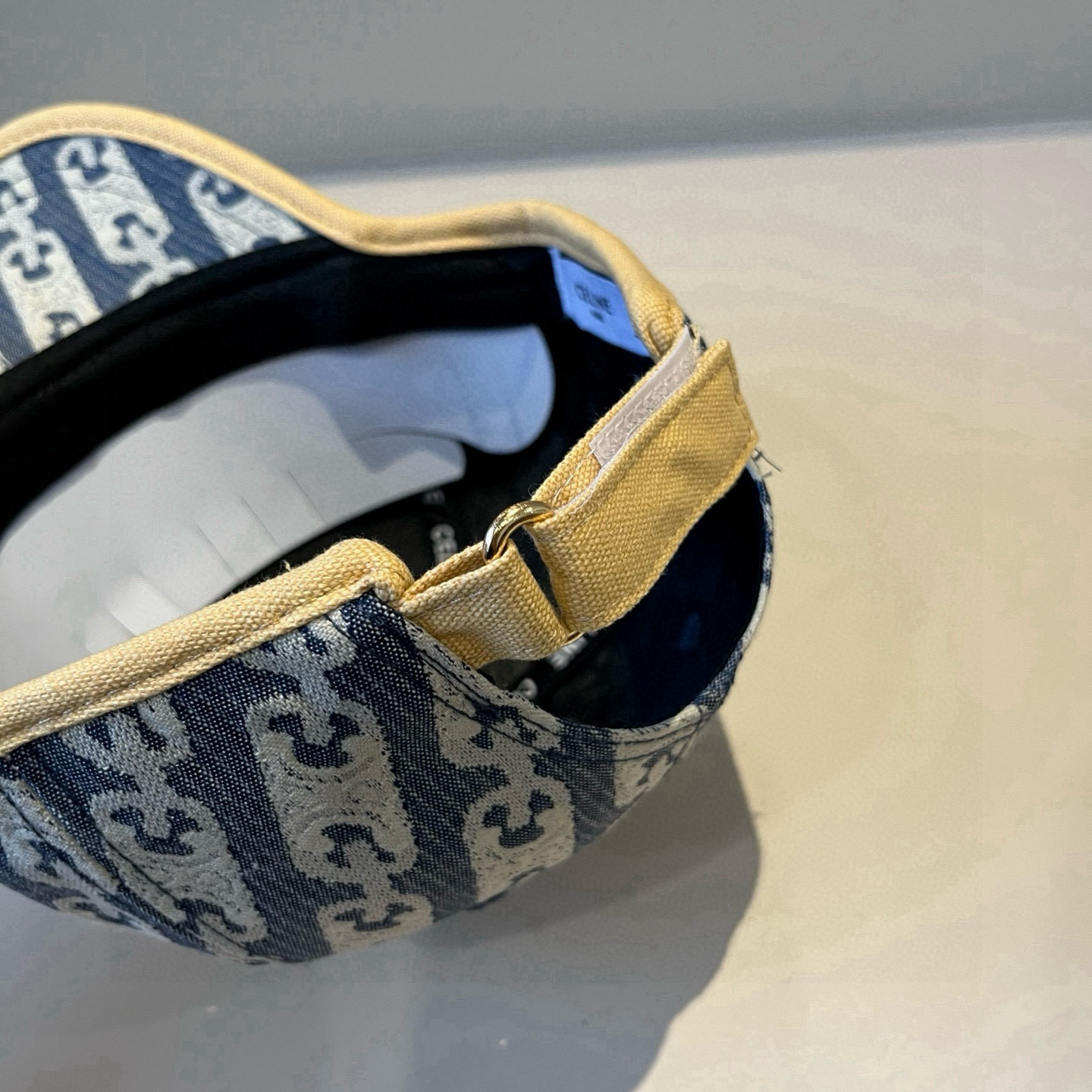 【CELINE赛琳】新款经典休闲潮流款 棒球帽🧢日韩风格，随便搭配都超好看！出门旅游，绝对要入手的一款