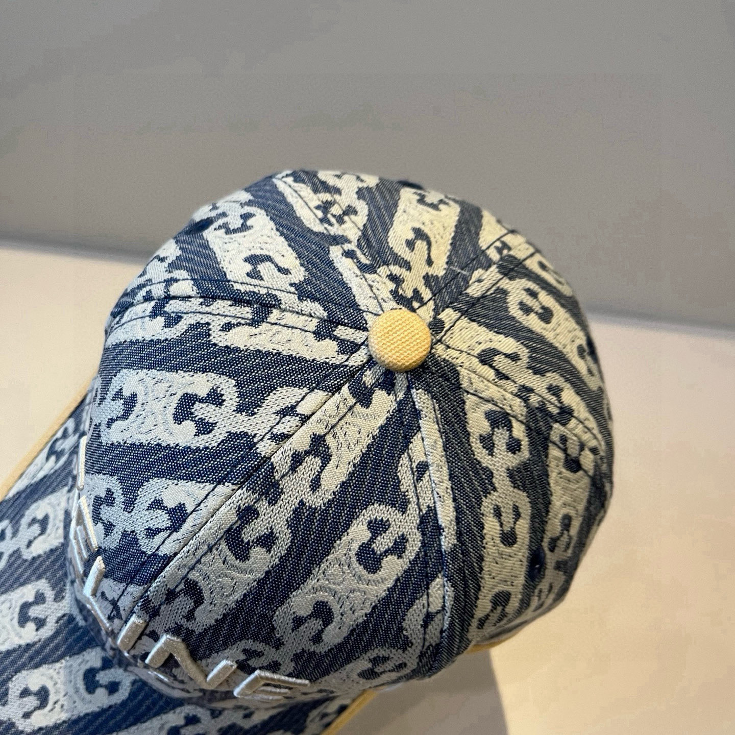 【CELINE赛琳】新款经典休闲潮流款 棒球帽🧢日韩风格，随便搭配都超好看！出门旅游，绝对要入手的一款