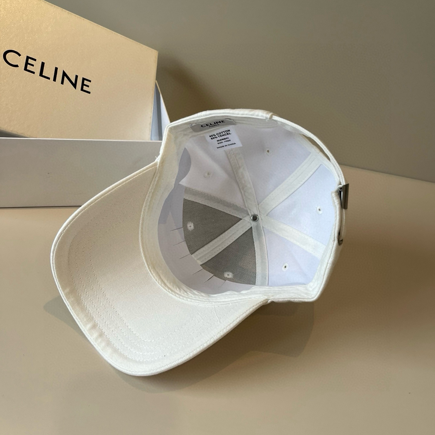 【CELINE赛琳】新款经典休闲潮流款 棒球帽🧢日韩风格，随便搭配都超好看！出门旅游，绝对要入手的一款