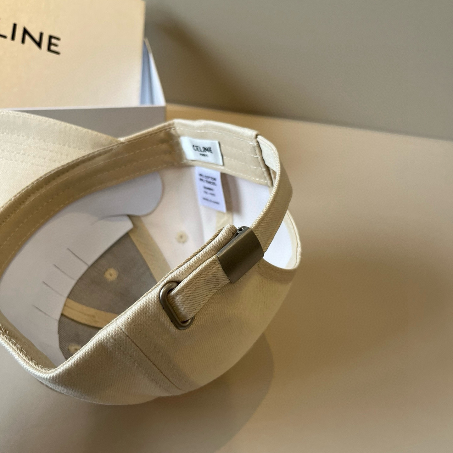 【CELINE赛琳】新款经典休闲潮流款 棒球帽🧢日韩风格，随便搭配都超好看！出门旅游，绝对要入手的一款