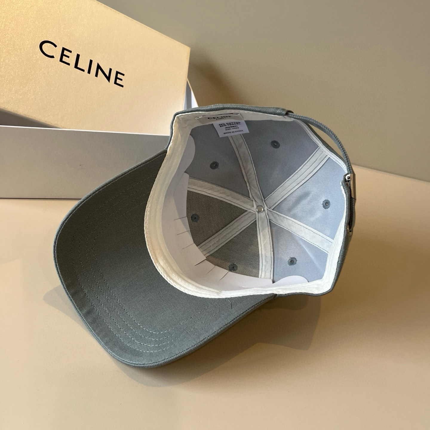 【CELINE赛琳】新款经典休闲潮流款 棒球帽🧢日韩风格，随便搭配都超好看！出门旅游，绝对要入手的一款