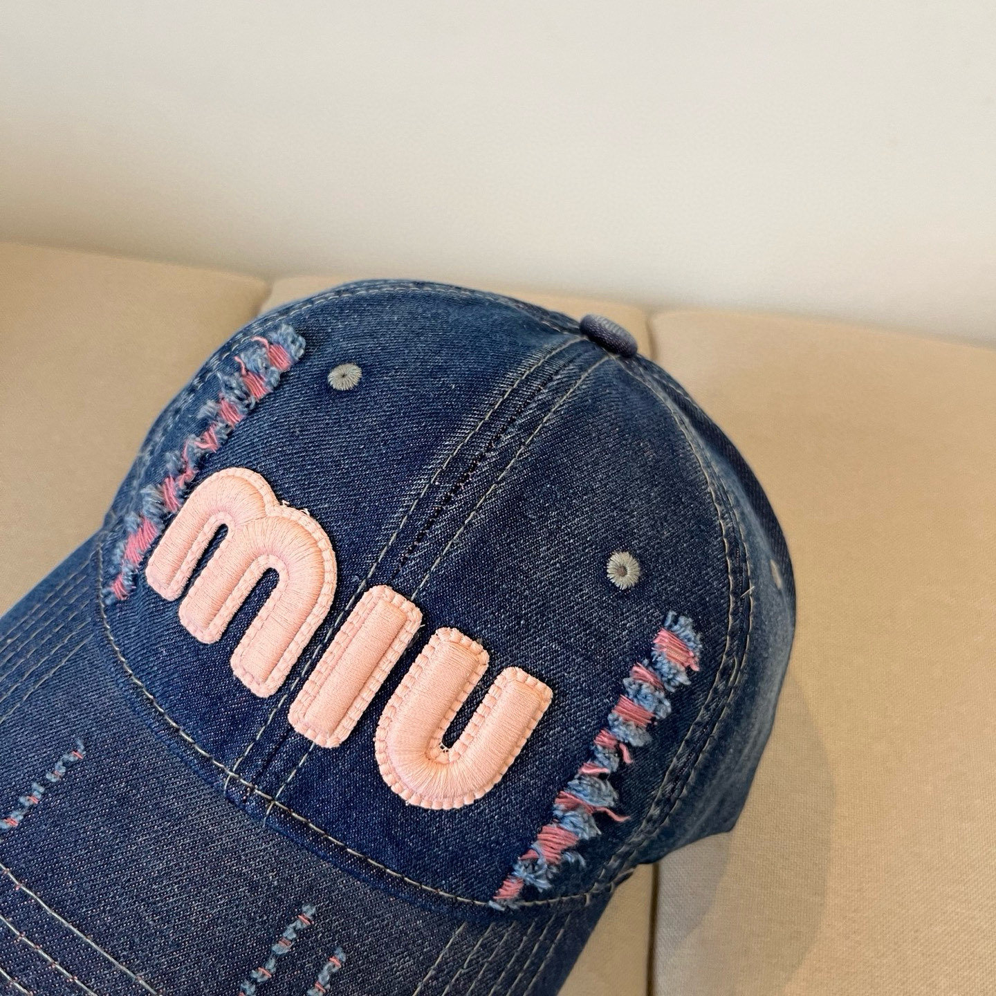 谬谬miumiu 原单春夏新款棒球帽，正品开模订制，原版做工细致质量超赞！