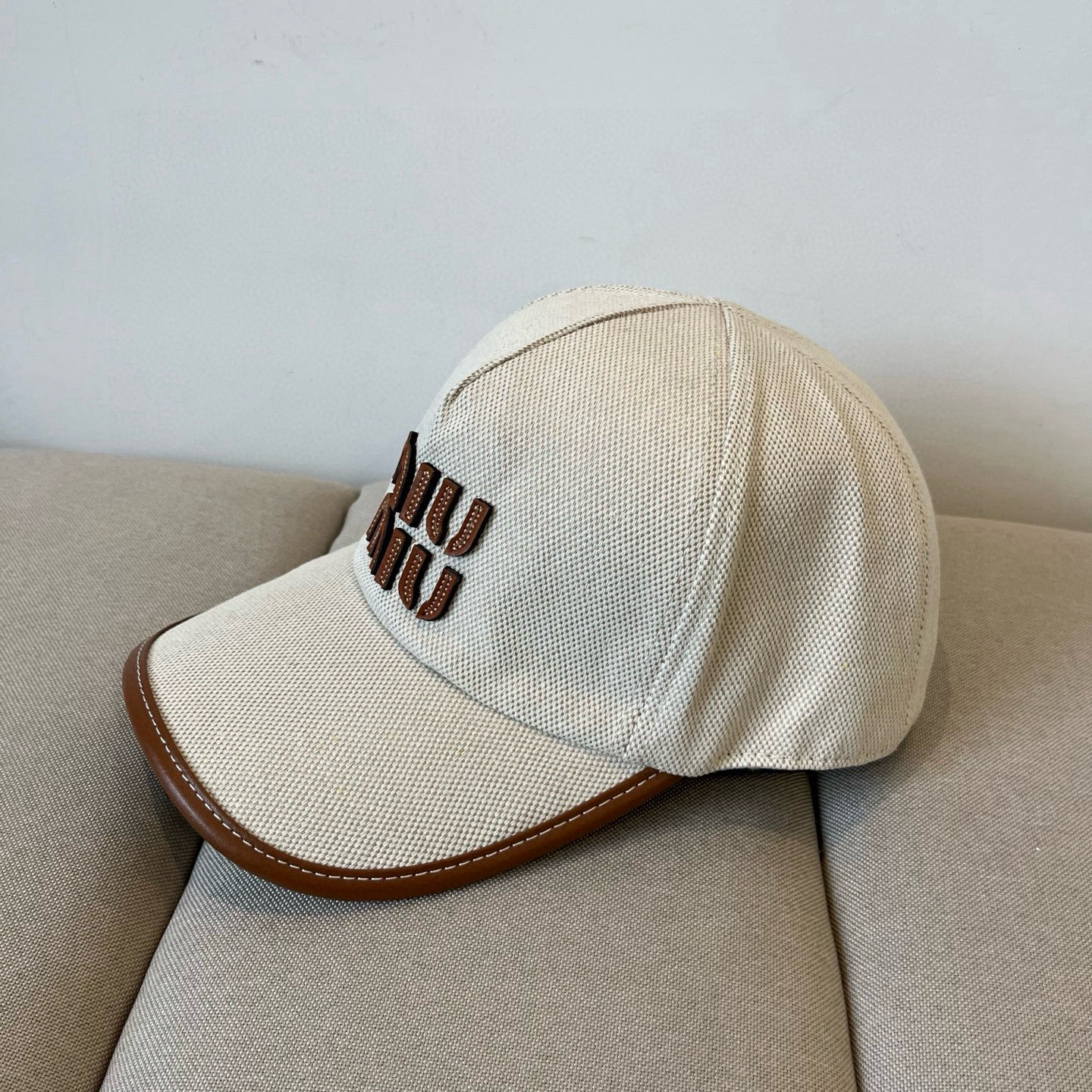  谬谬miumiu 原单春夏新款棒球帽，正品开模订制，原版做工细致质量超赞！