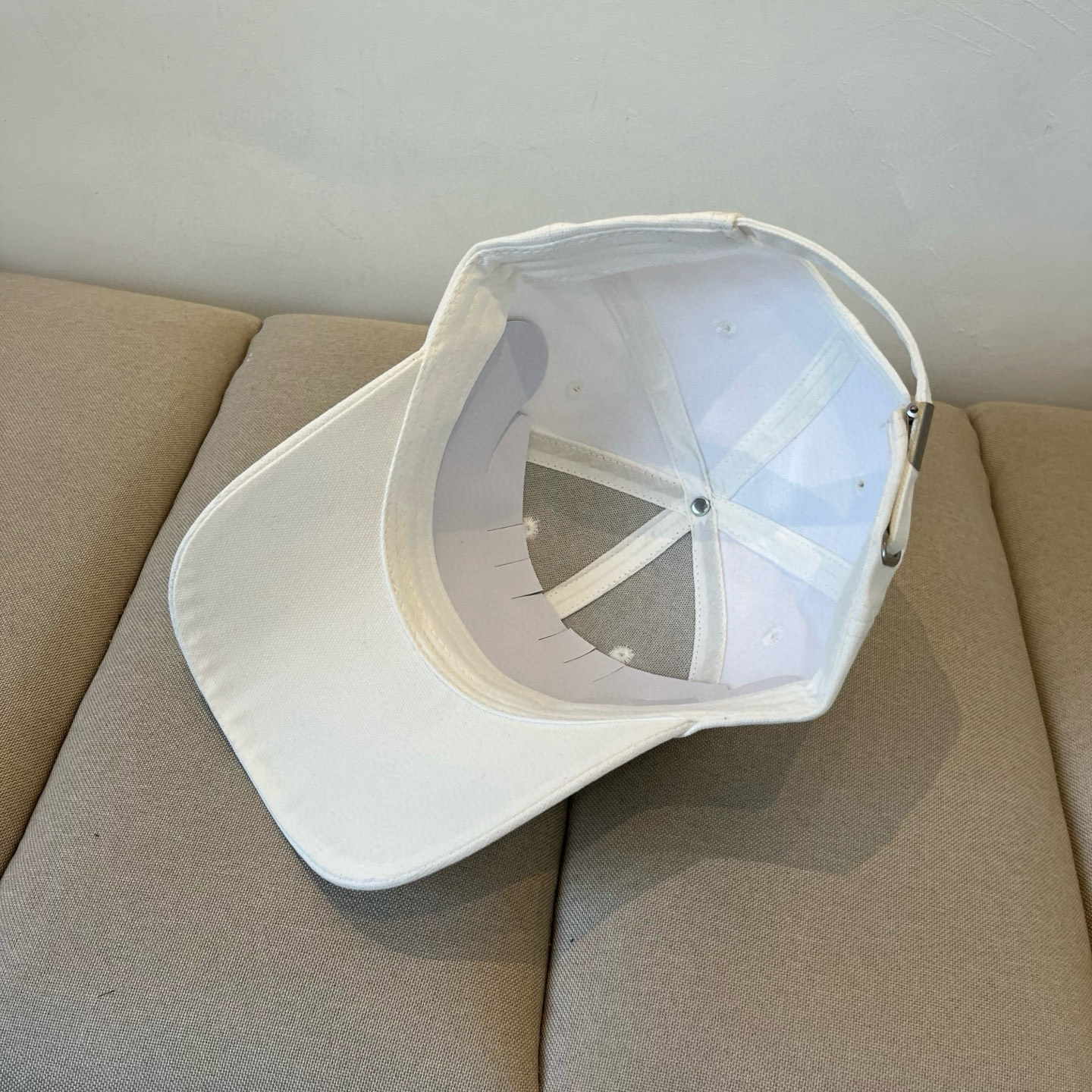  谬谬miumiu 原单春夏新款棒球帽，正品开模订制，原版做工细致质量超赞！